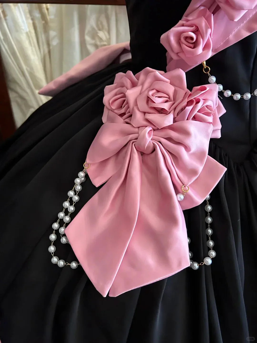 Treasure Chest Rose Lolita Black & Pink Dress - LolitaEraBlack & Pink DressSTreasure Chest Rose Lolita Black & Pink Dress
