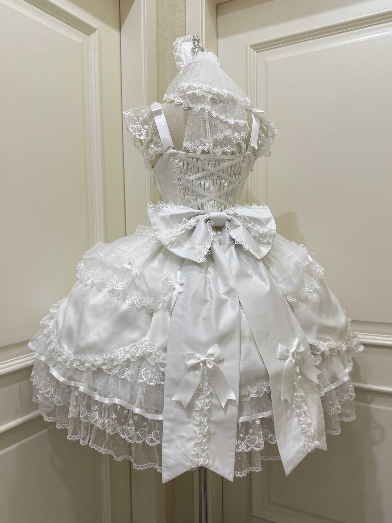 Velvet Sweetheart Lolita White JSK Dress 1333 - LolitaEraWhite JSK+Back BowSVelvet Sweetheart Lolita White JSK Dress 1333