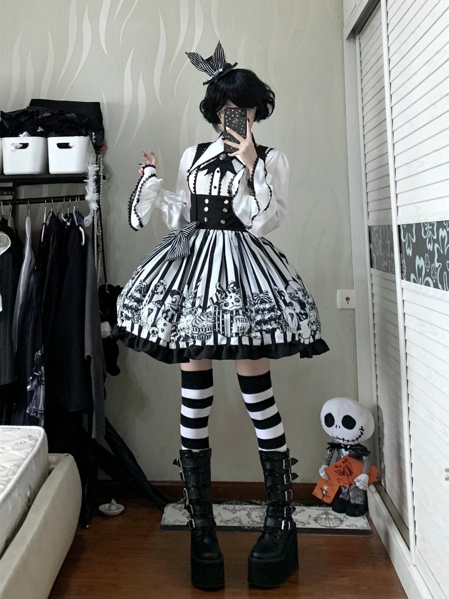 Weird Christmas Gothic Lolita JSK - LolitaEraShort Sleeve Blouse Bustier JSK Set (Bustier JSK + Blouse + Bows + Brooch + Top Hat)SBlackWeird Christmas Gothic Lolita JSK