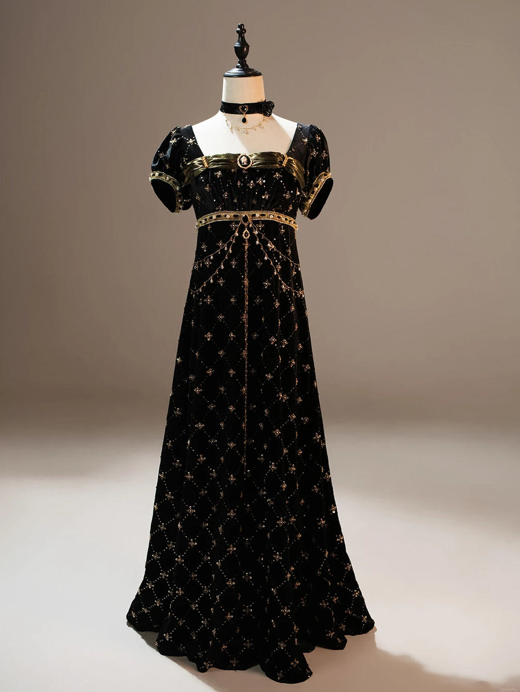 Mirror of Falling Stars Lolita Black Gold Velvet Empire Dress