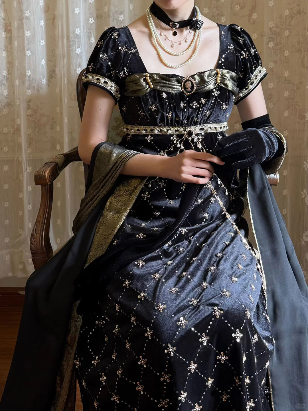 Mirror of Falling Stars Lolita Black Gold Velvet Empire Dress
