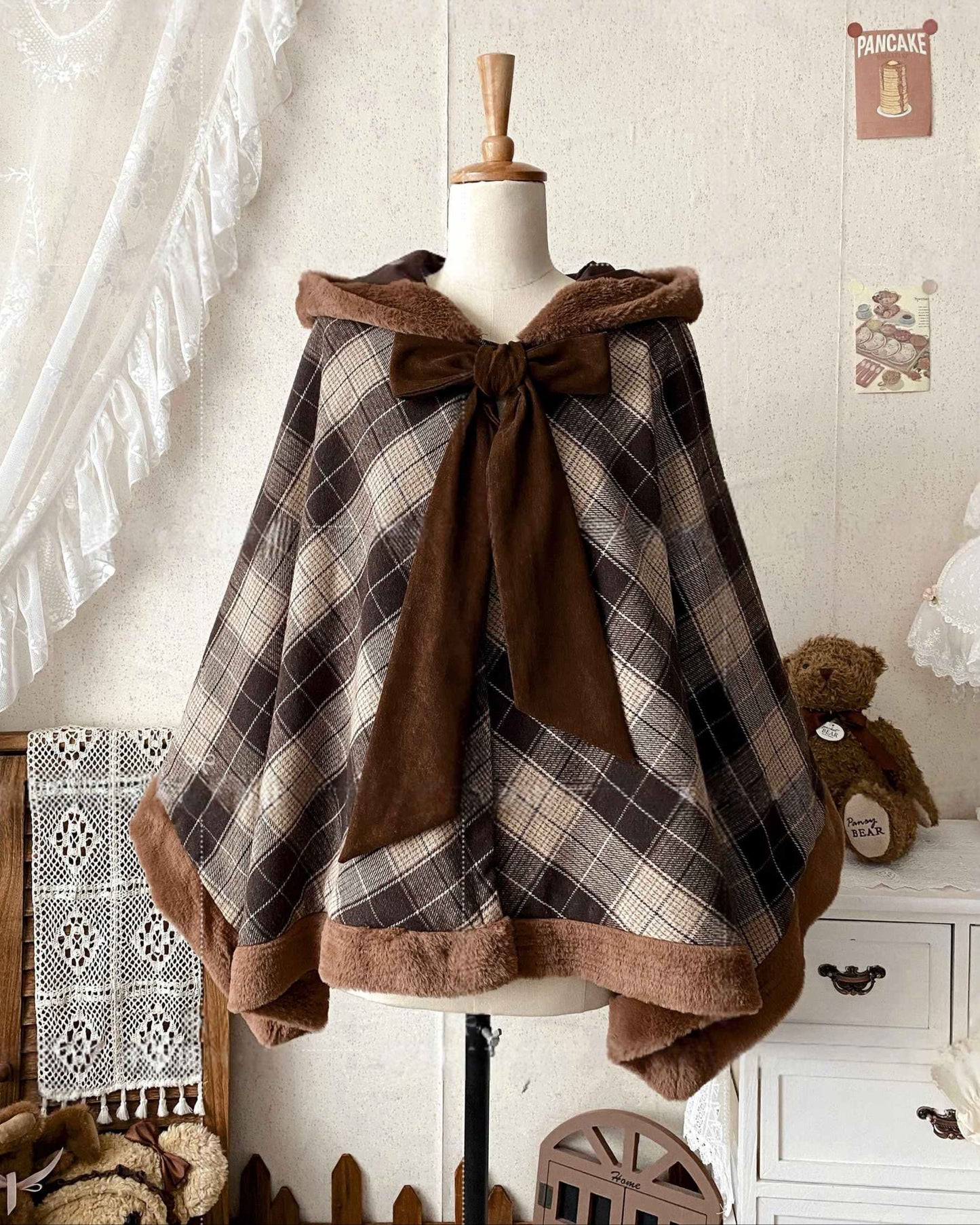 Lolita Plaid Cape Coat LE1007