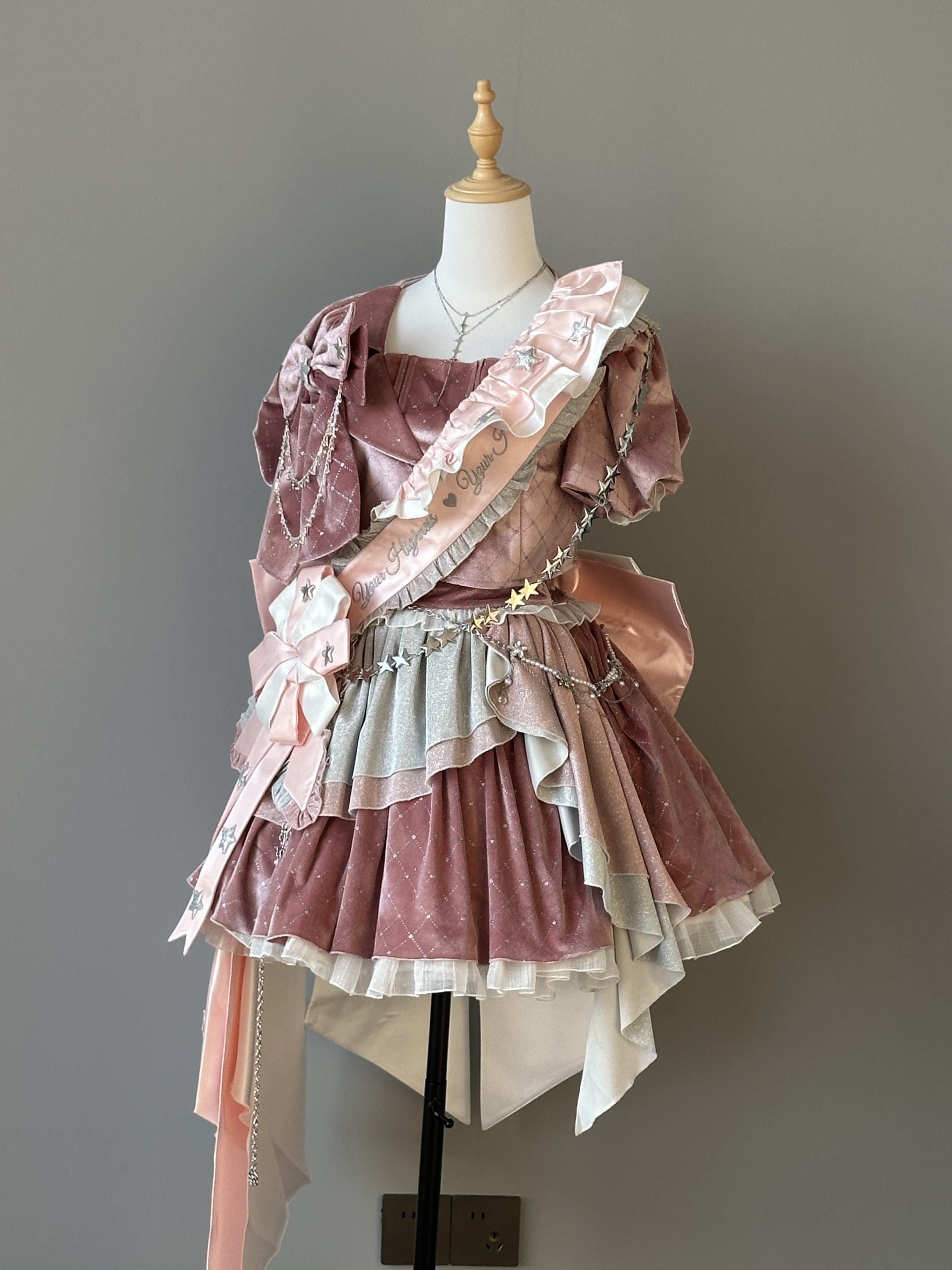 Deep Dome Songstress Lolita Girl Group Idol Costume Outfit Set