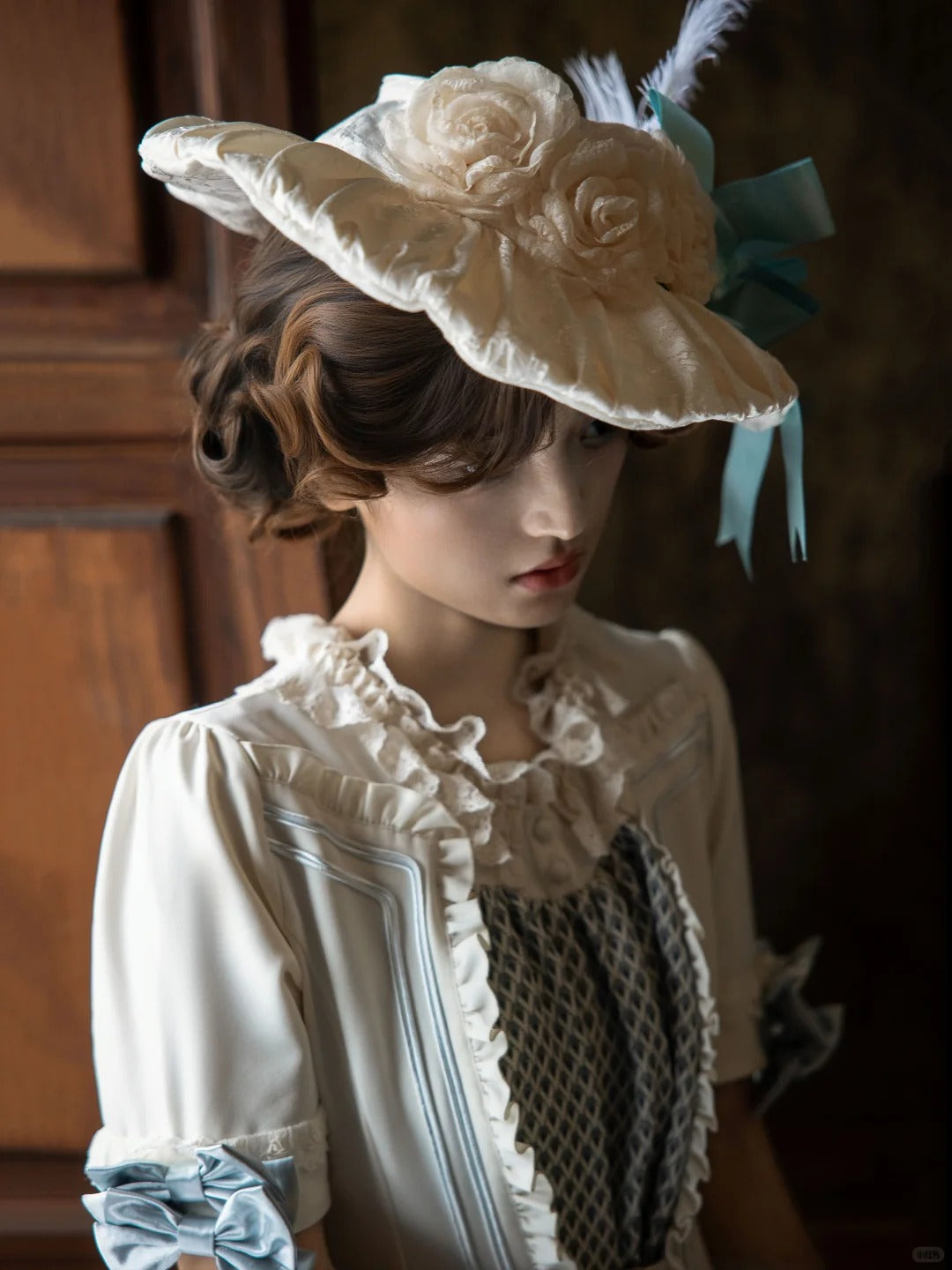 Banquet in Paris Lolita Classic Elegant Embroidered Vintage Blue Bustle SK Set