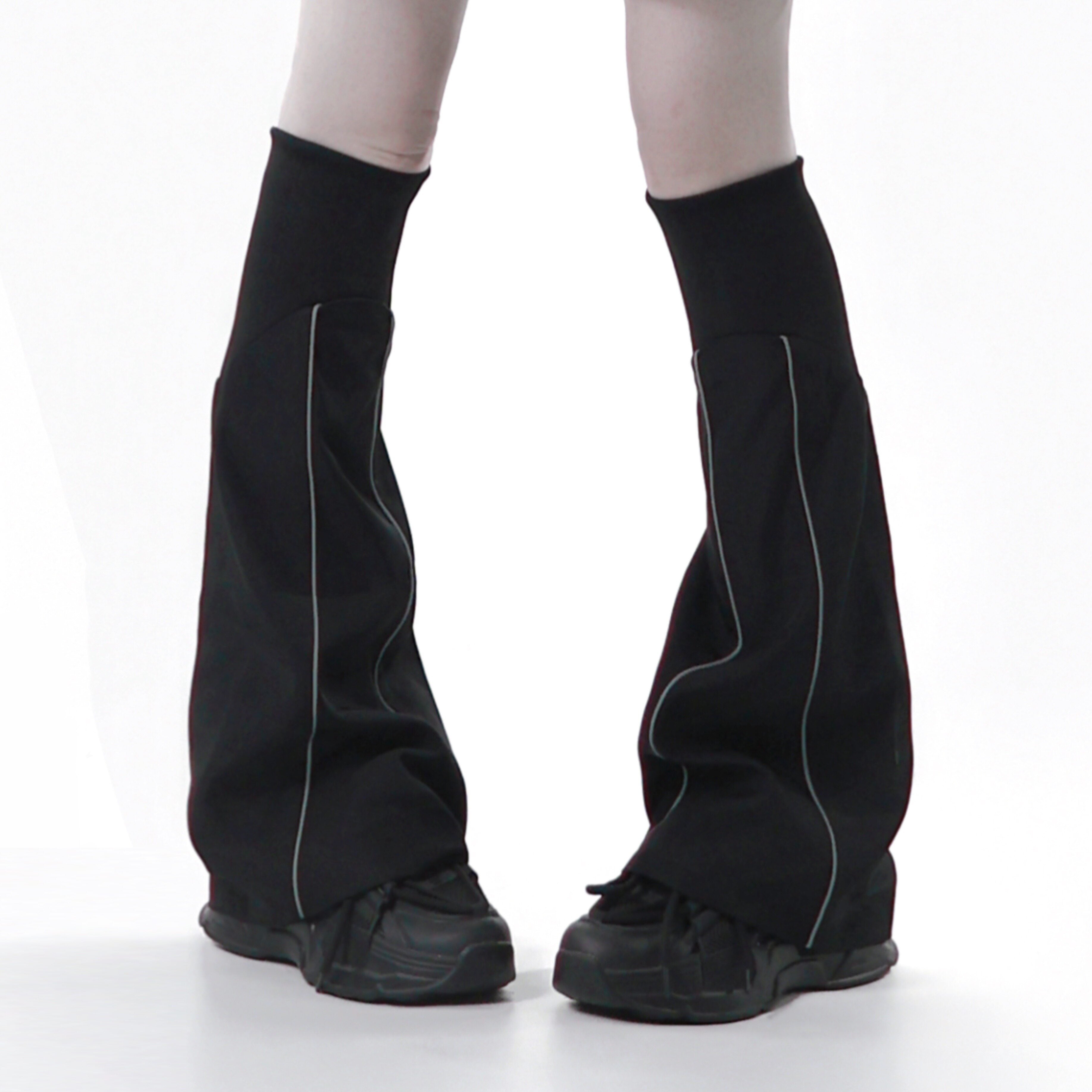 Dystopian Techwear Two-Piece Fleece-Lined Jacket and Shorts Set