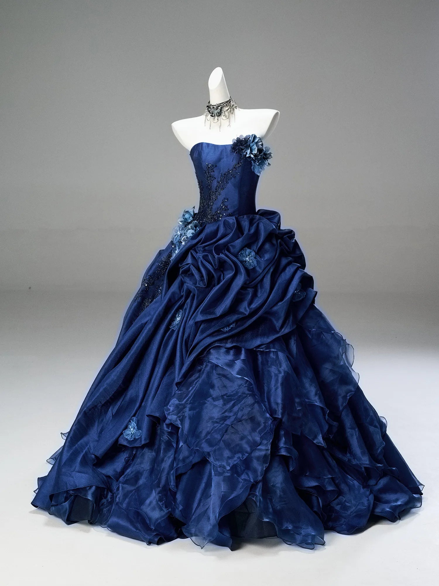Cross Queen | "Kiss of the Falling Ice" 25th Birthday Art Exam Gradient Vintage Music-Generating Coming-of-Age Ceremony Gown