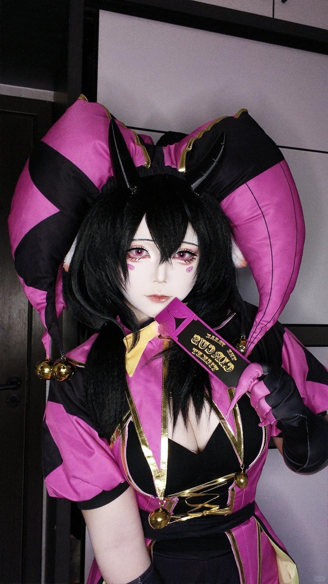 Halloween Cosplay Costume Set with Overskirt Hat and Gloves