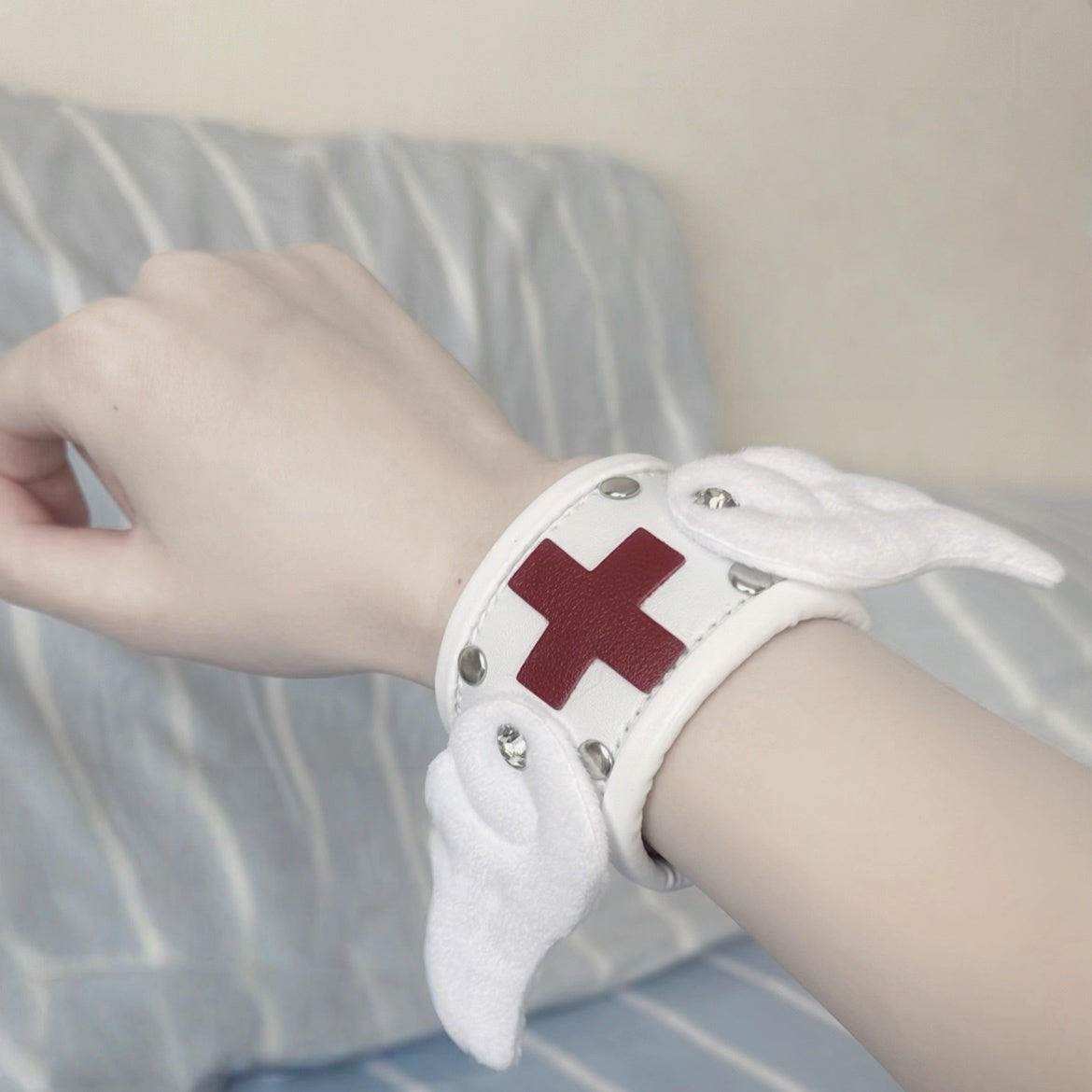 Y2K Kawaii Medical-Style Wing Bracelet LE6010