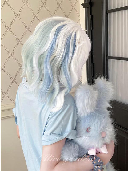 Short White Curly Jirai kei Wig with Blue Highlights LE7014