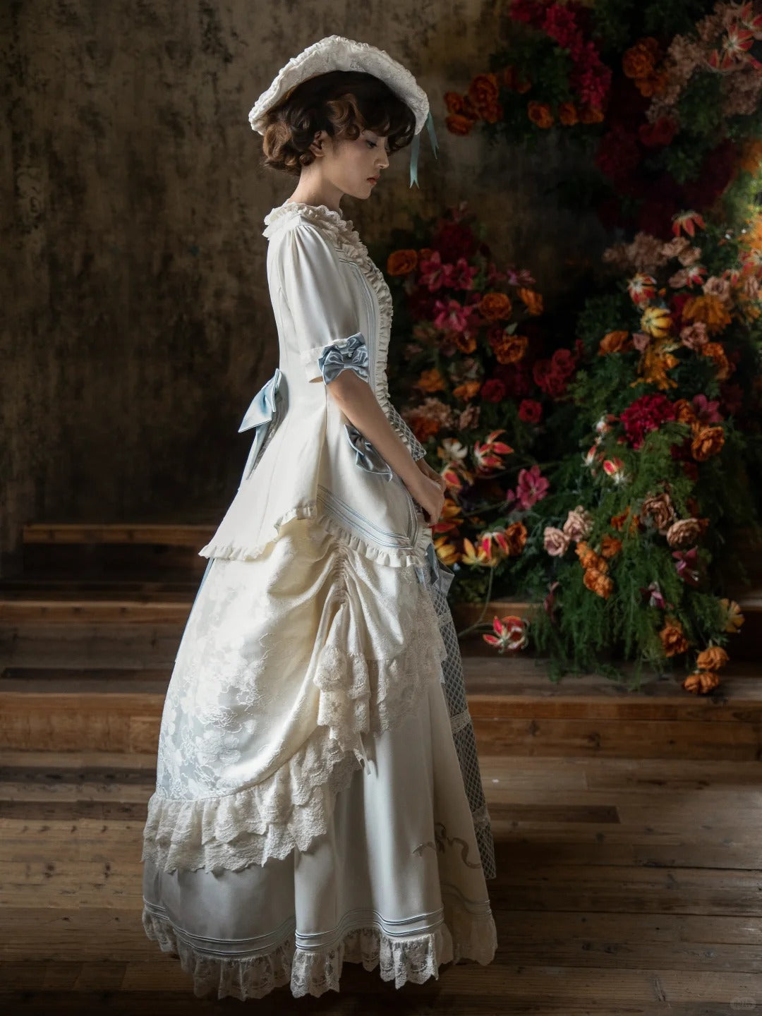 Banquet in Paris Lolita Classic Elegant Embroidered Vintage Blue Bustle SK Set