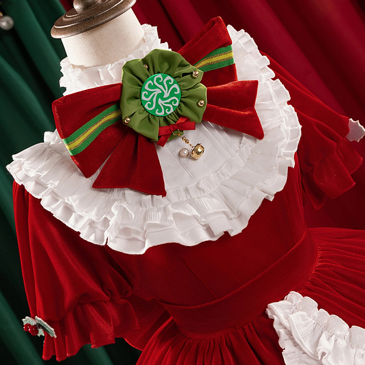 Emma Woods Gardener Lolita Christmas Cosplay Costume Set