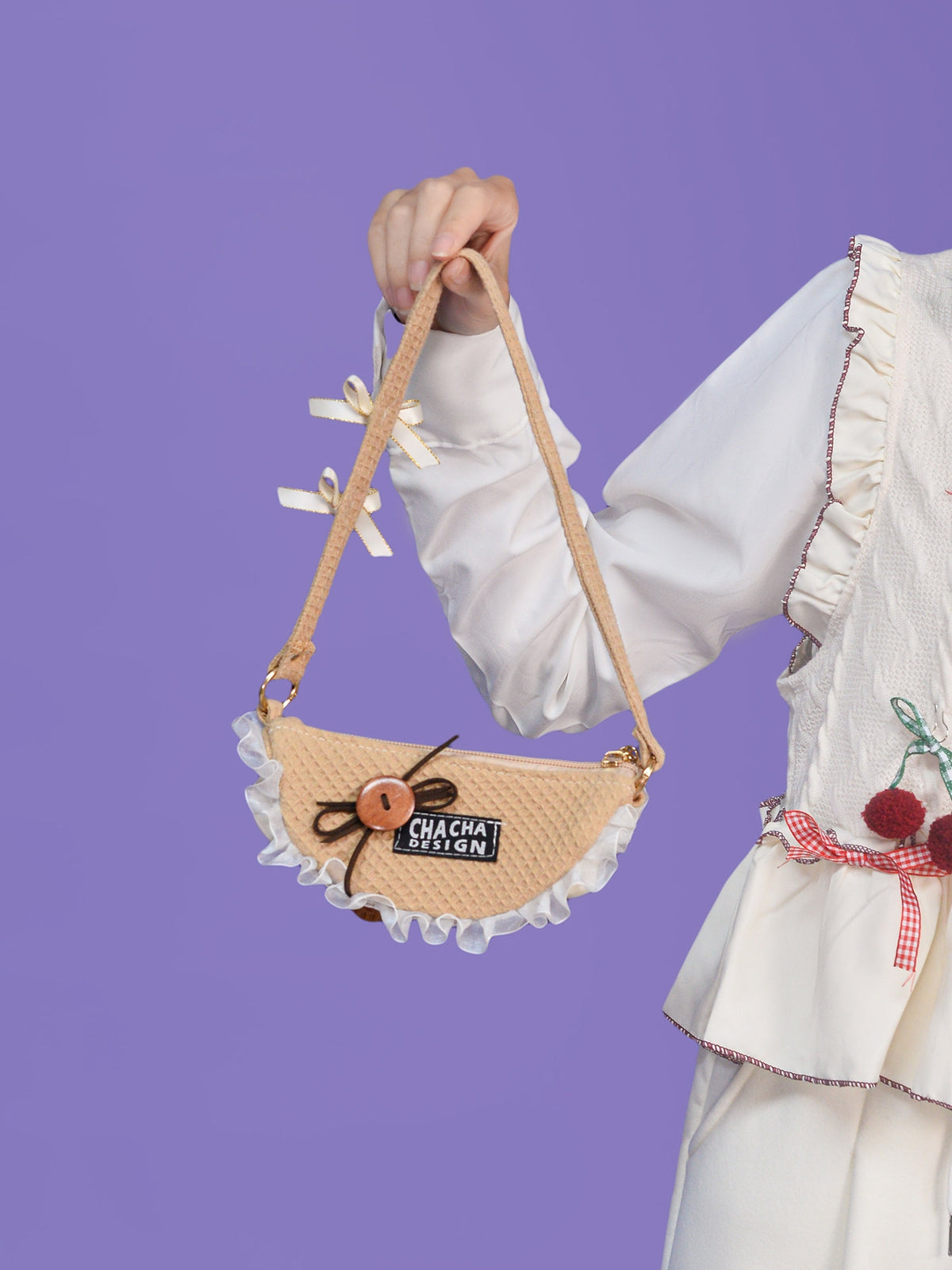 Strawberry‑Filled Waffle Cookie Pearl Chain Handbag
