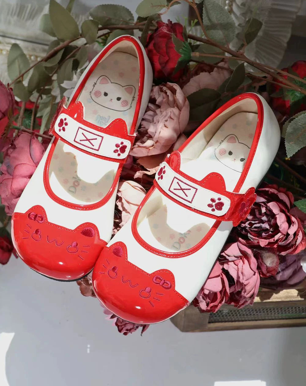 Sweet Lolita Cat Face Mary Jane Shoes with Paw Print Strap