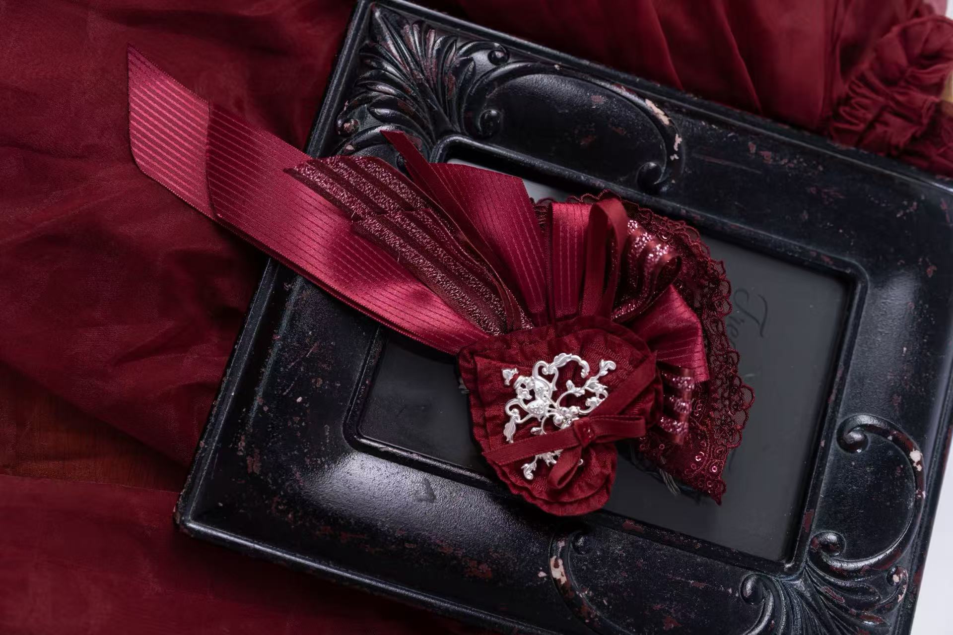 Hunting Strawberry Gothic Sweet Lolita Accessories Set