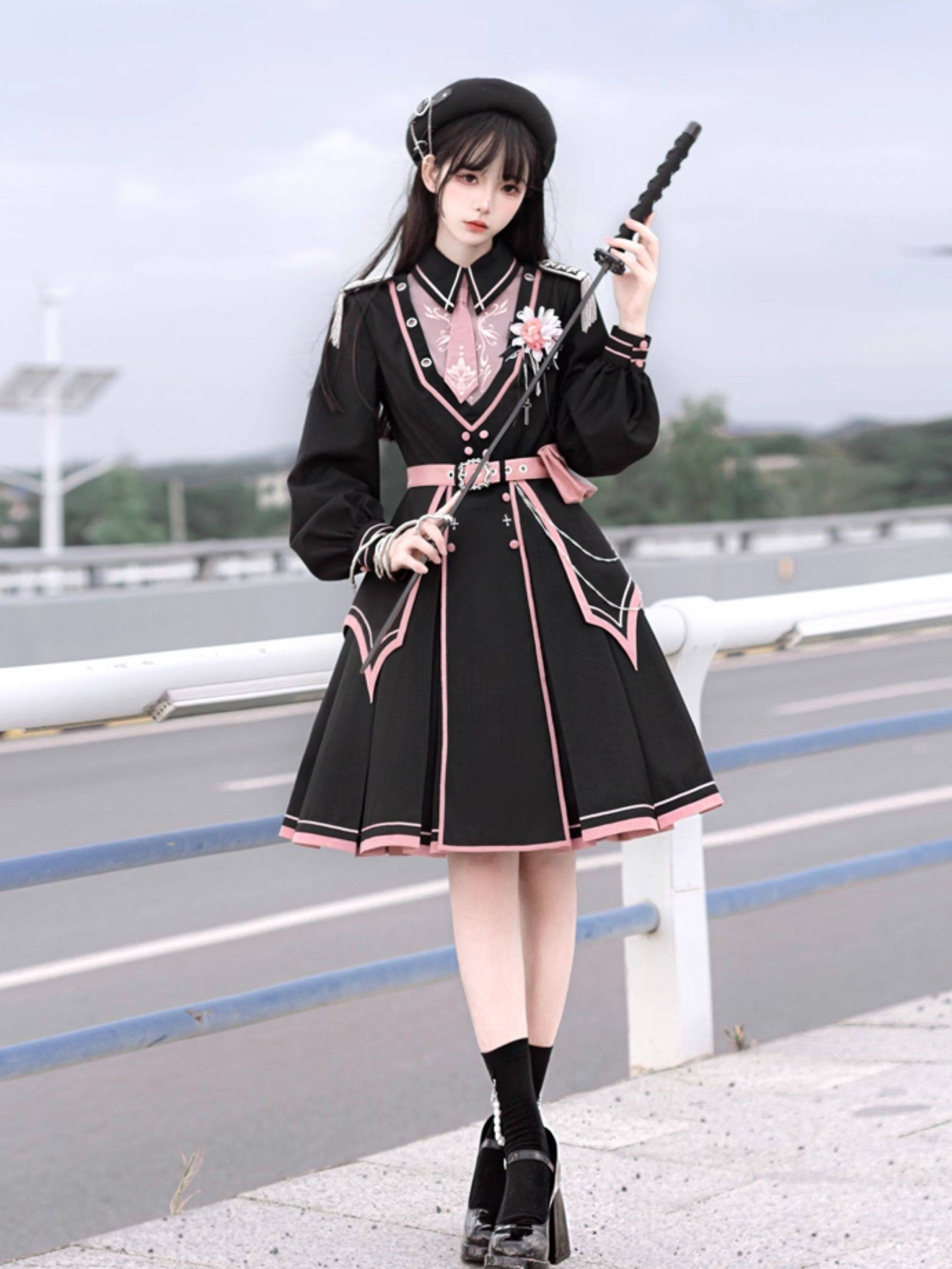 Manteau-cape Lolita militaire rose foncé Sakura Elegance