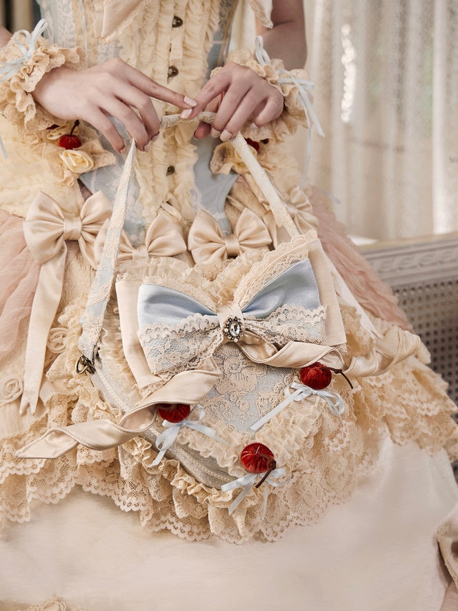 Mousse Rendezvous Rococo Heart Cake Handbag