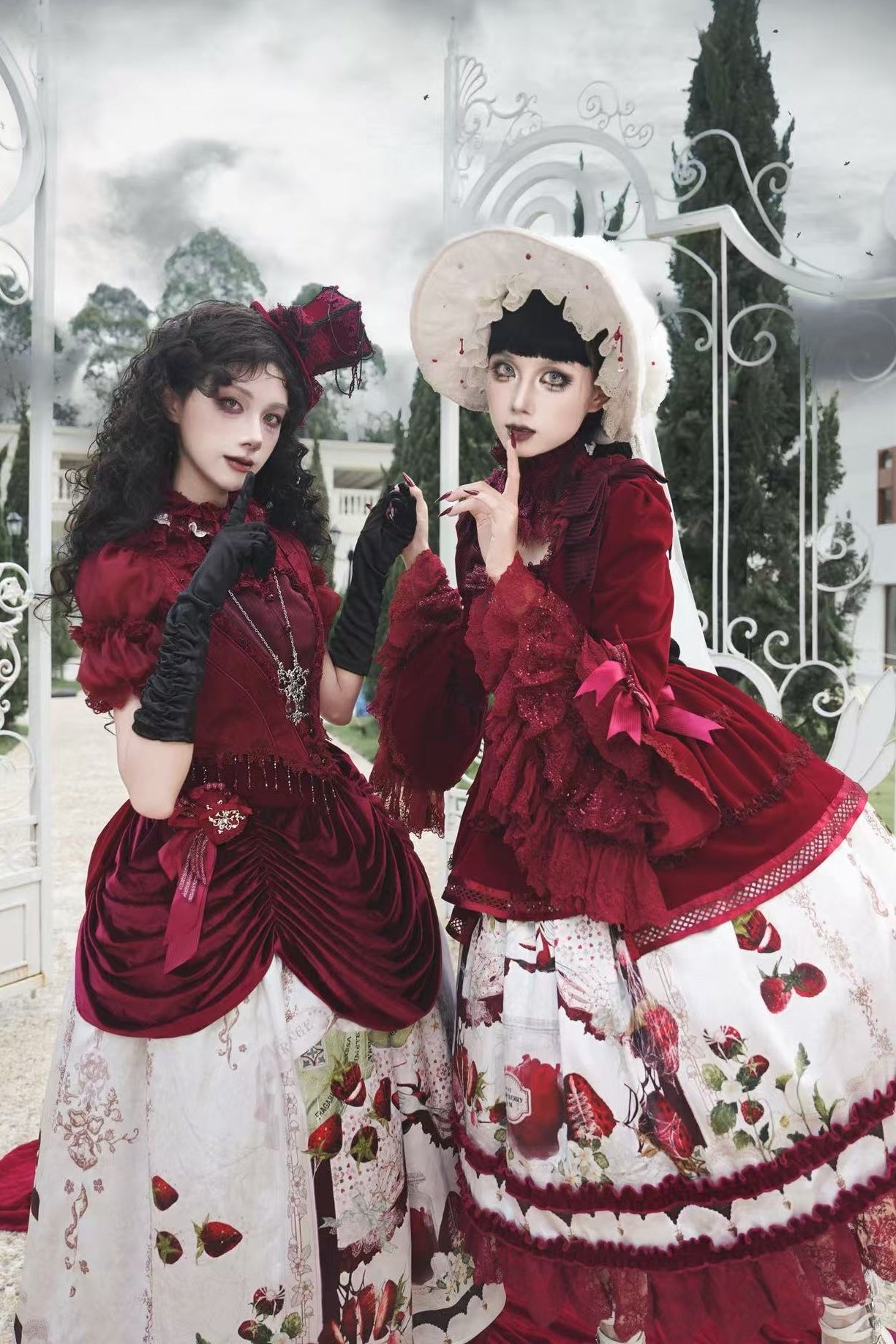 Hunting Strawberry Velvet Gothic Sweet Lolita Dress SK & Jacket Set