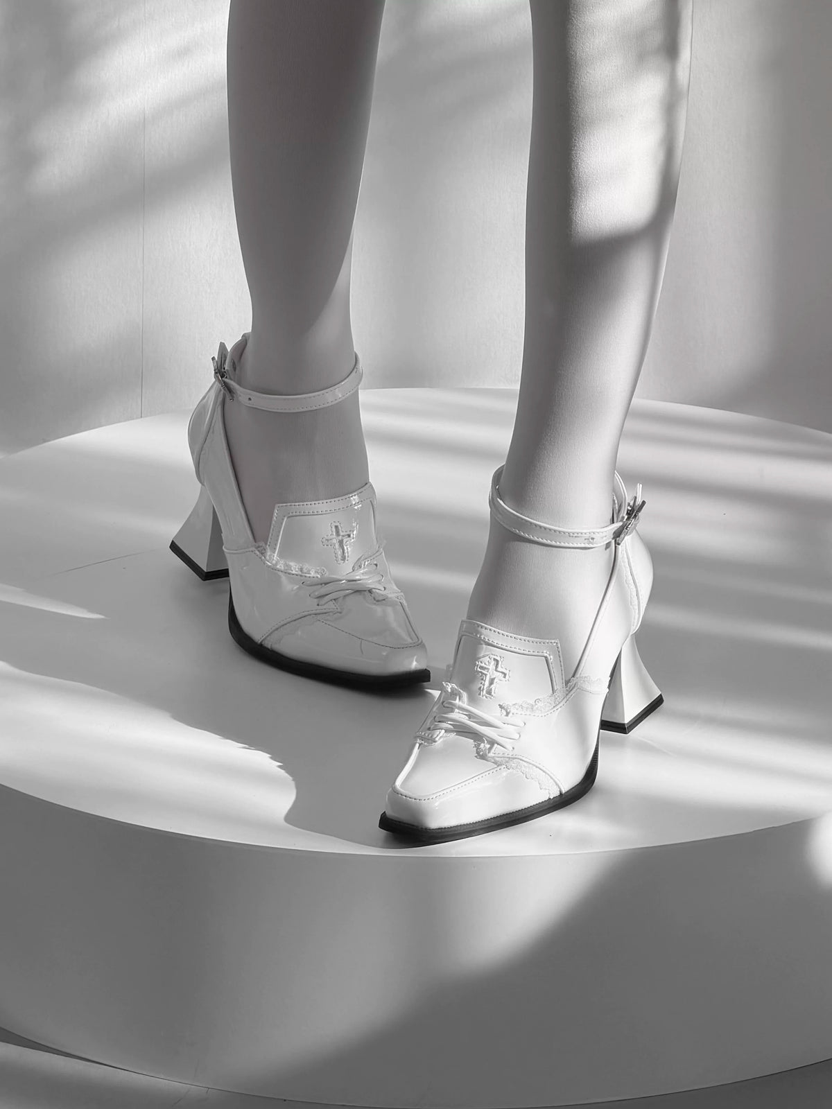 Sanctus Cross Gothic Lolita Block Heel Pointed Toe Pumps