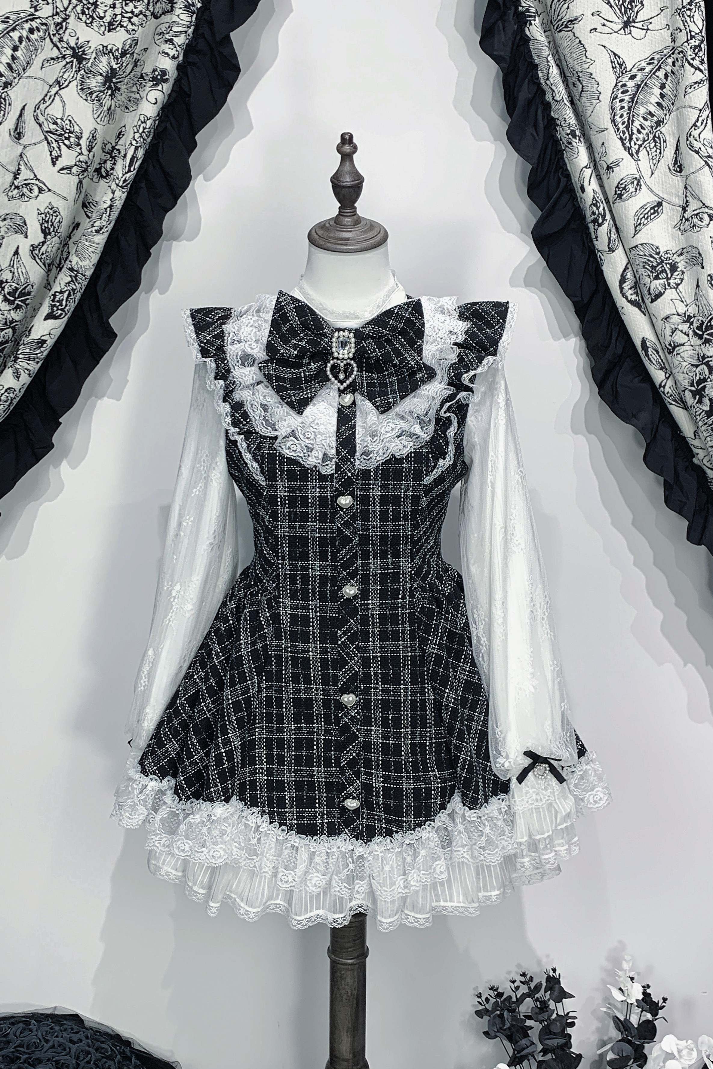 Moon Eclipse Doll	Ryousangata Lace Dress Set