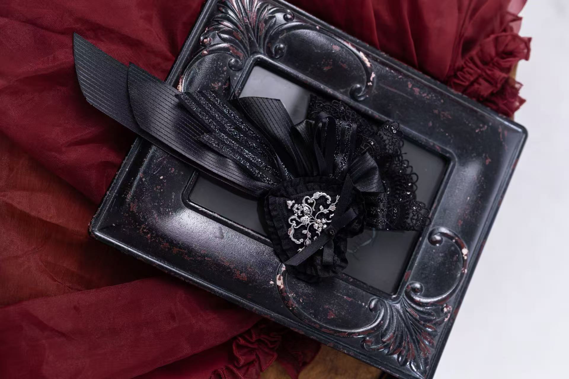 Hunting Strawberry Gothic Sweet Lolita Accessories Set
