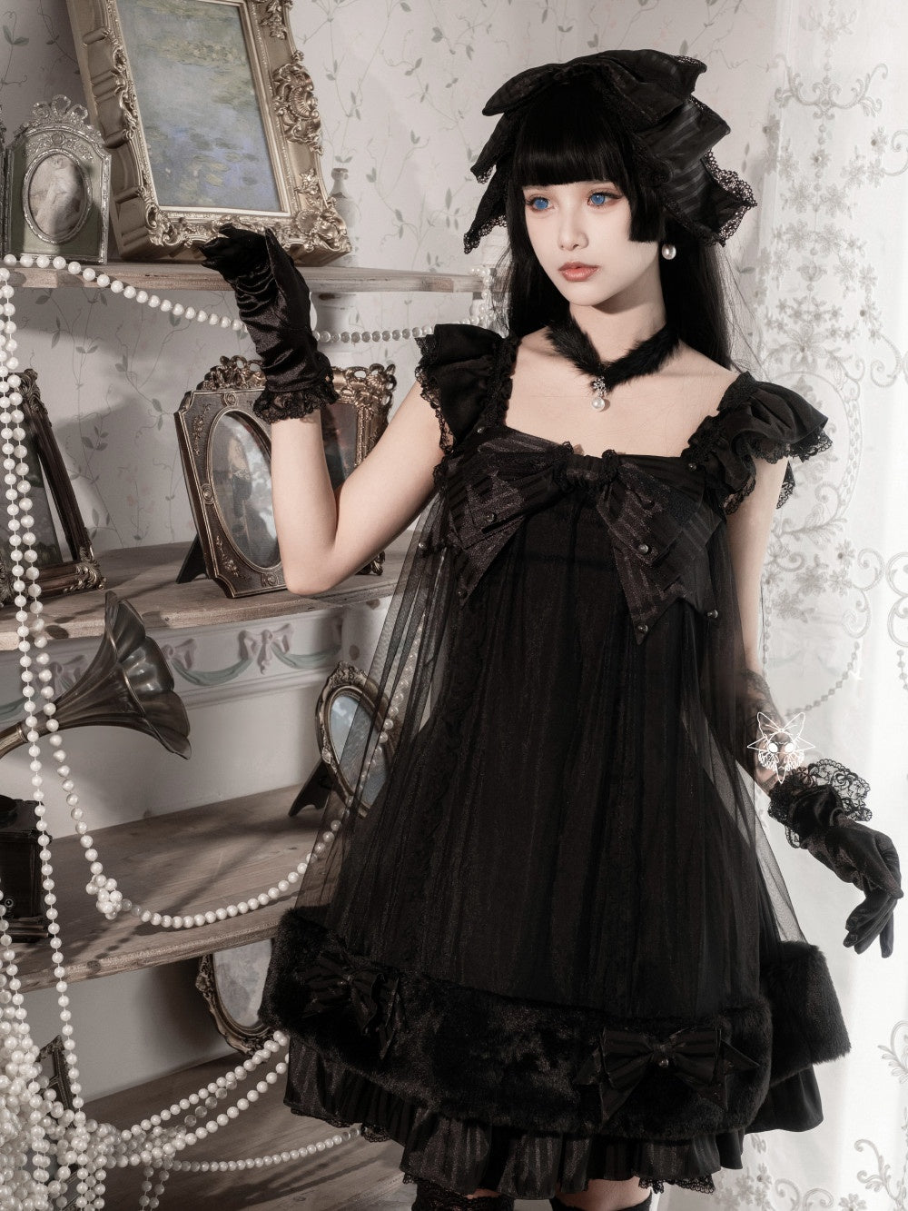Transparent Puppet Lilisia & Luluna Gothic Lolita Pearl Lace Dress
