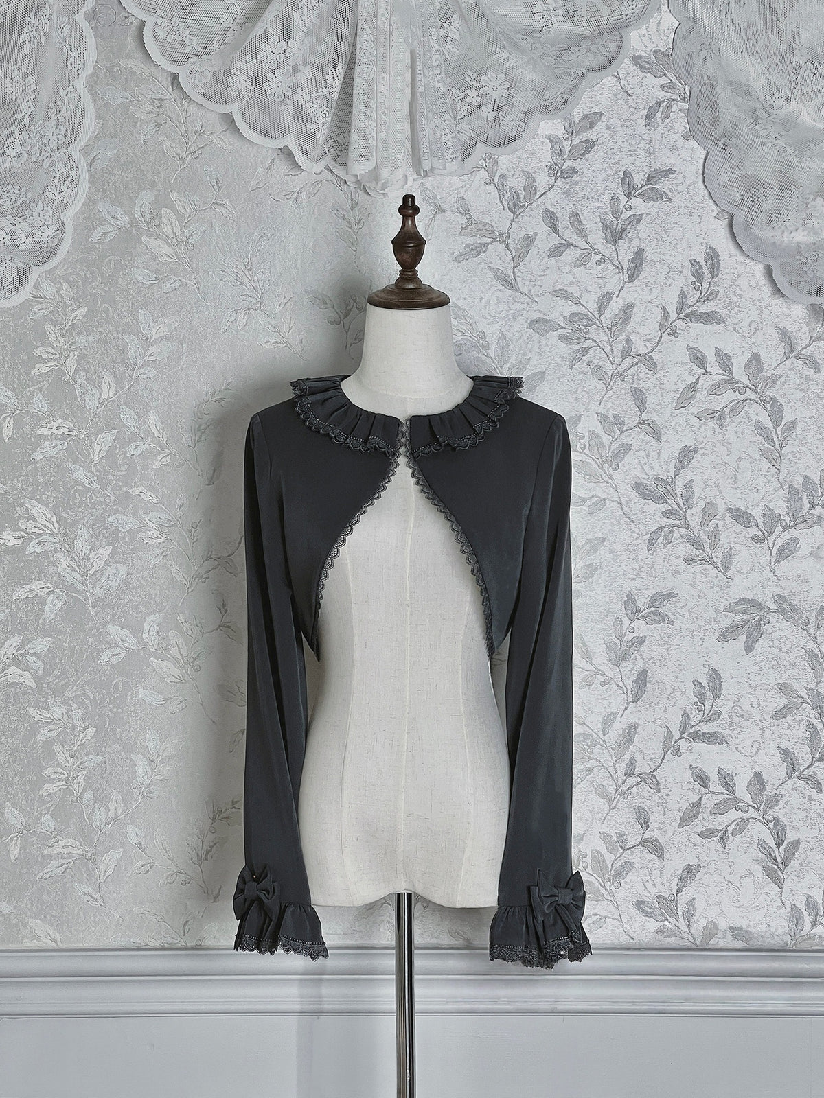 Victoria Duke Classic Lolita Short Outerwear & Long Sleeve Blouse