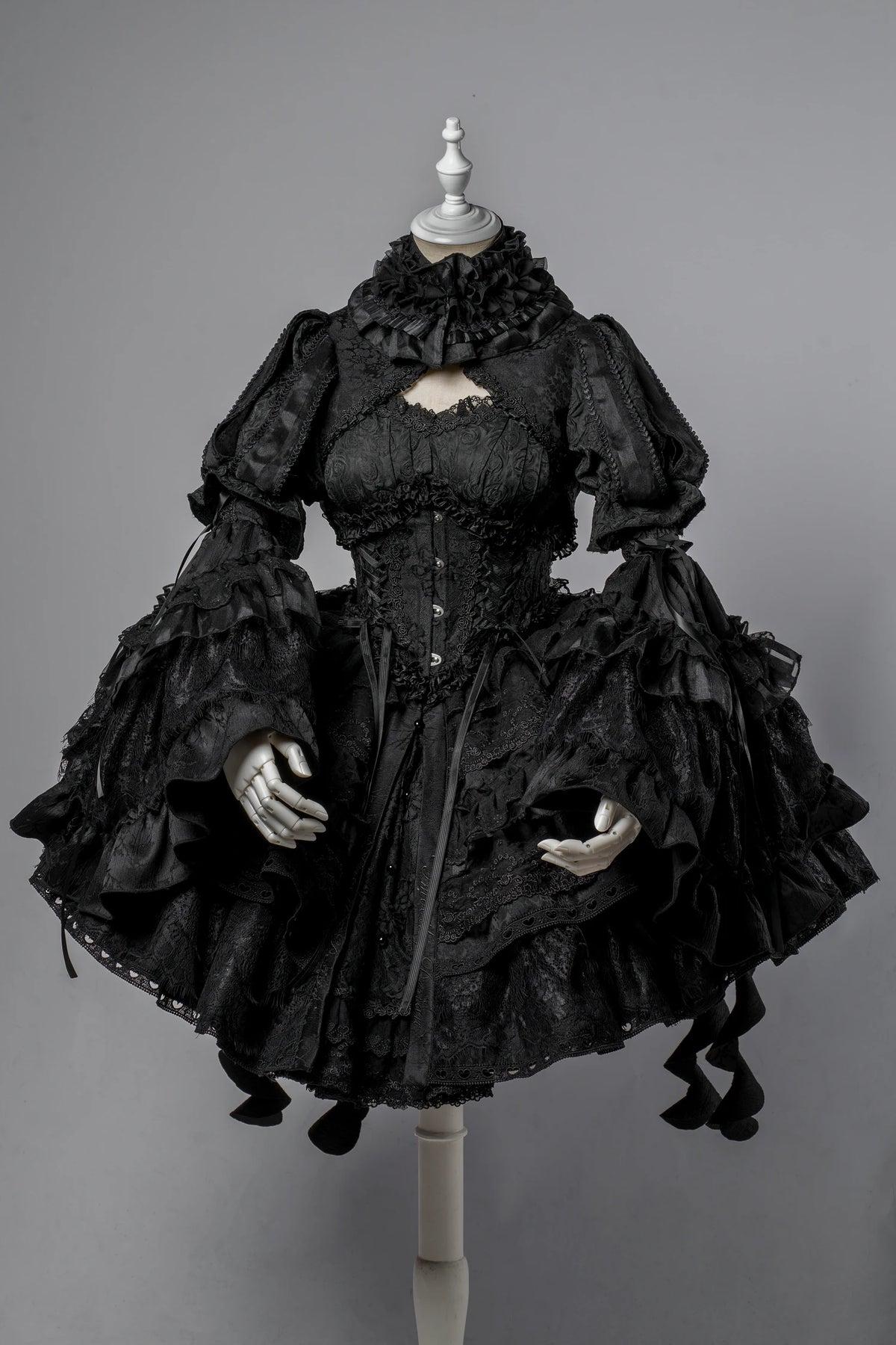Caliburn Vintage Gothic Black & White Lolita JSK Full Set