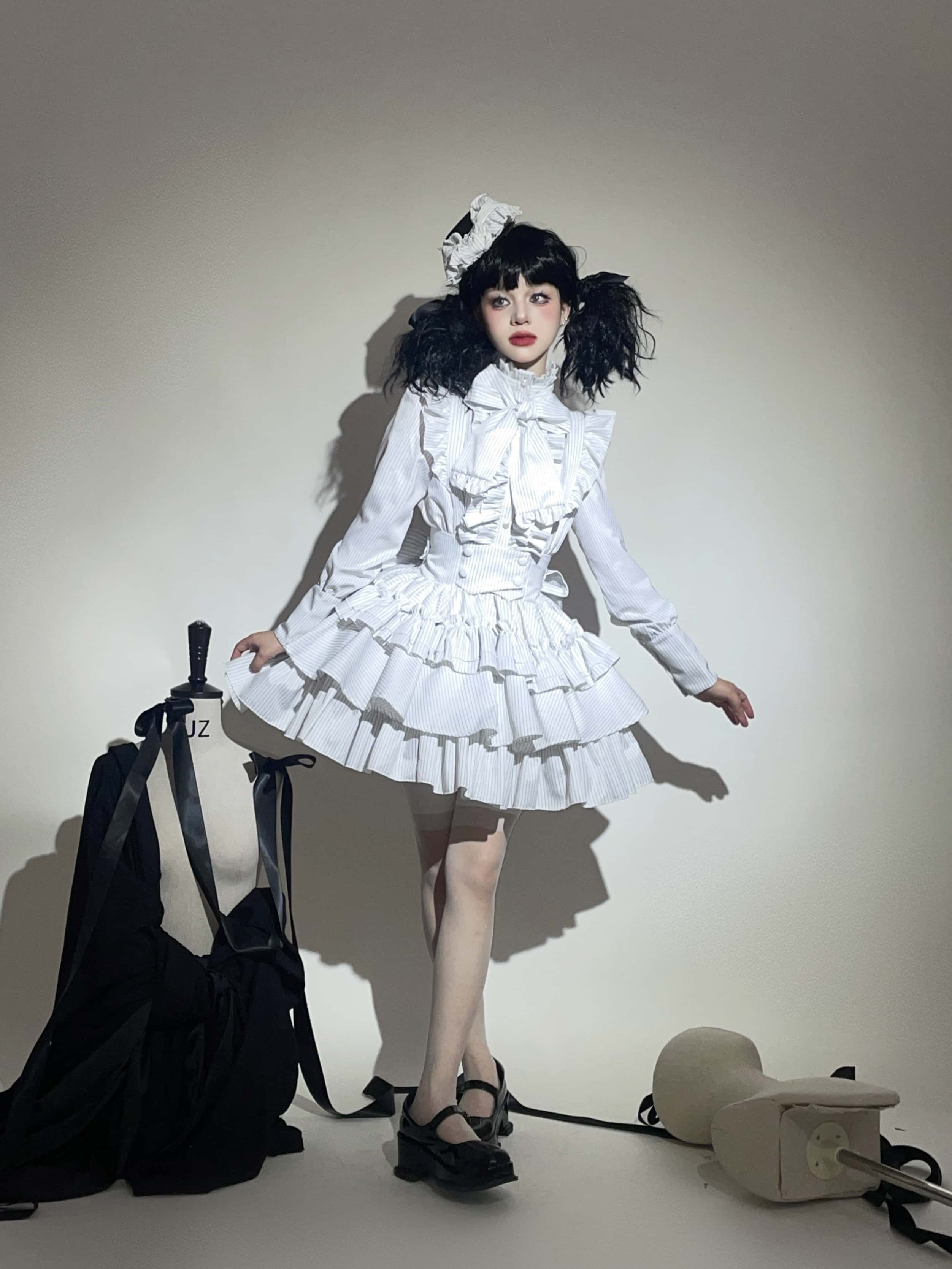 Doll Gift Box Gothic Lolita White Striped Shirt & Skirt Set