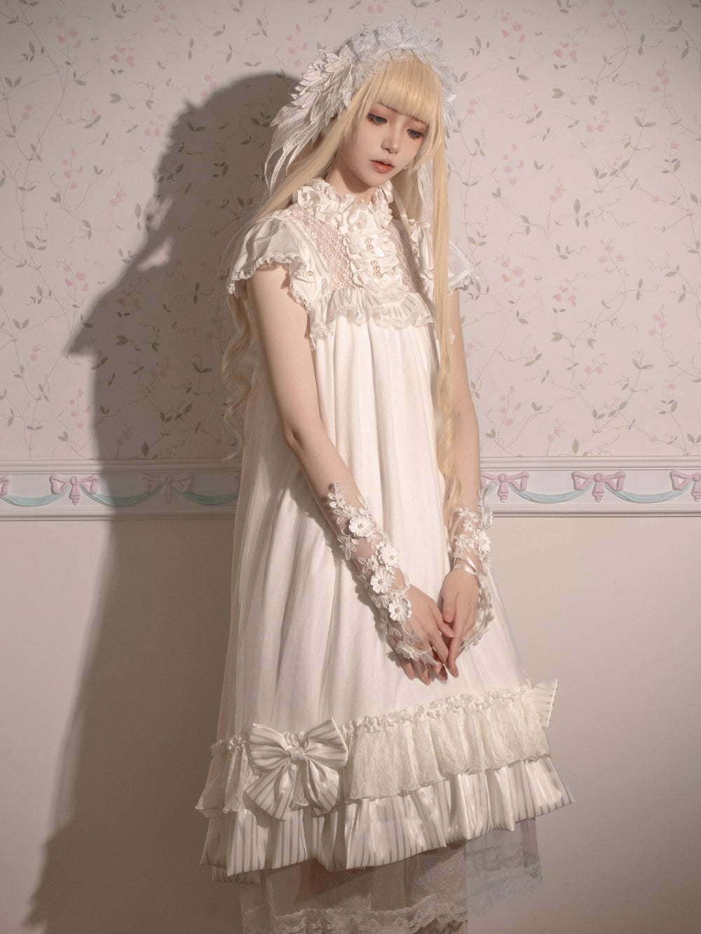 Transparent Puppet Lilisia & Luluna Gothic Lolita Pearl Lace Dress