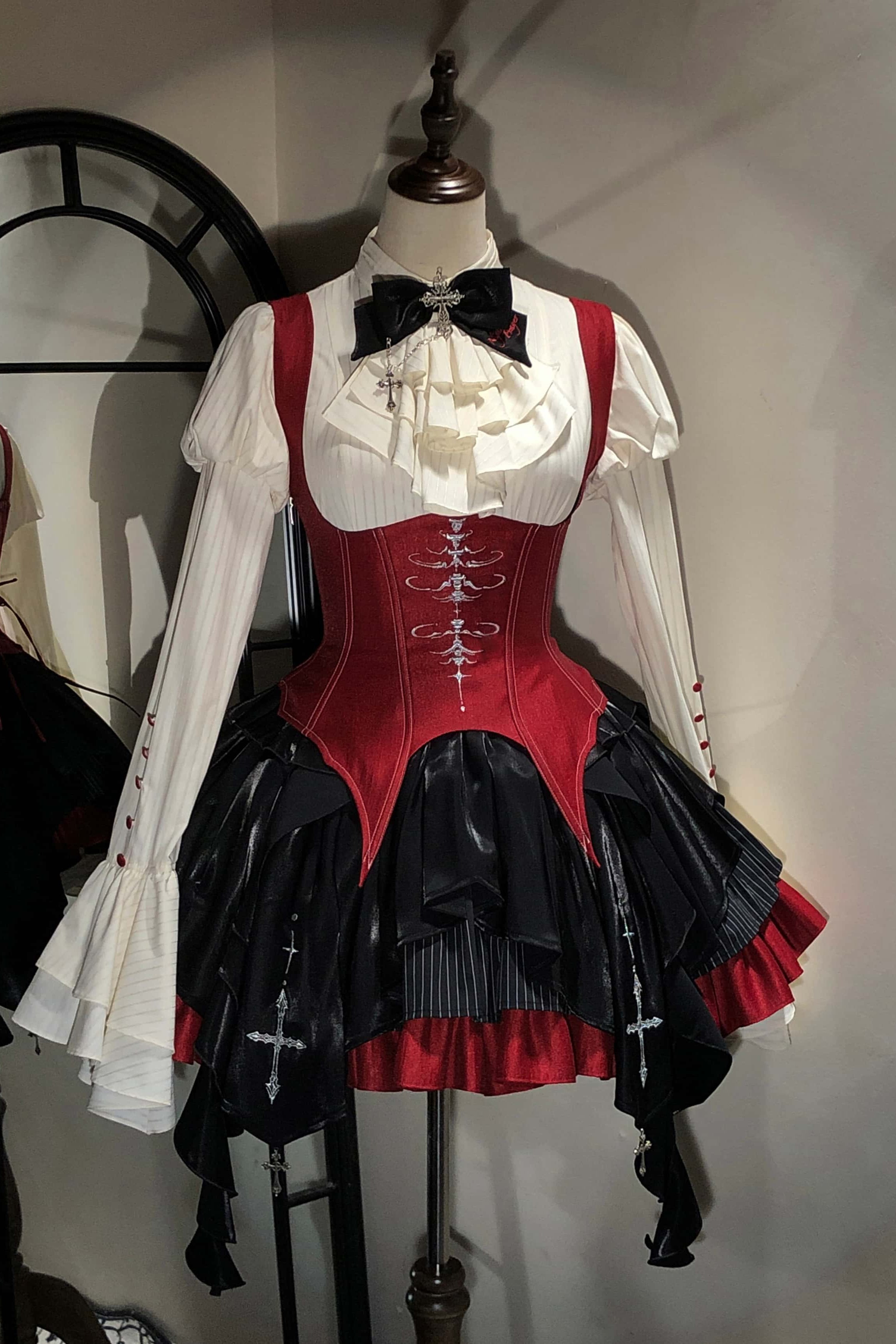 Upside-Down Curse Gothic Lolita Red Dress Set