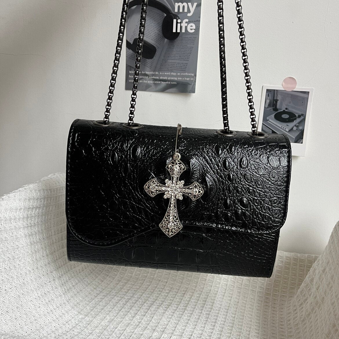 Black Crocodile Texture Gothic Cross Chain Crossbody Bag