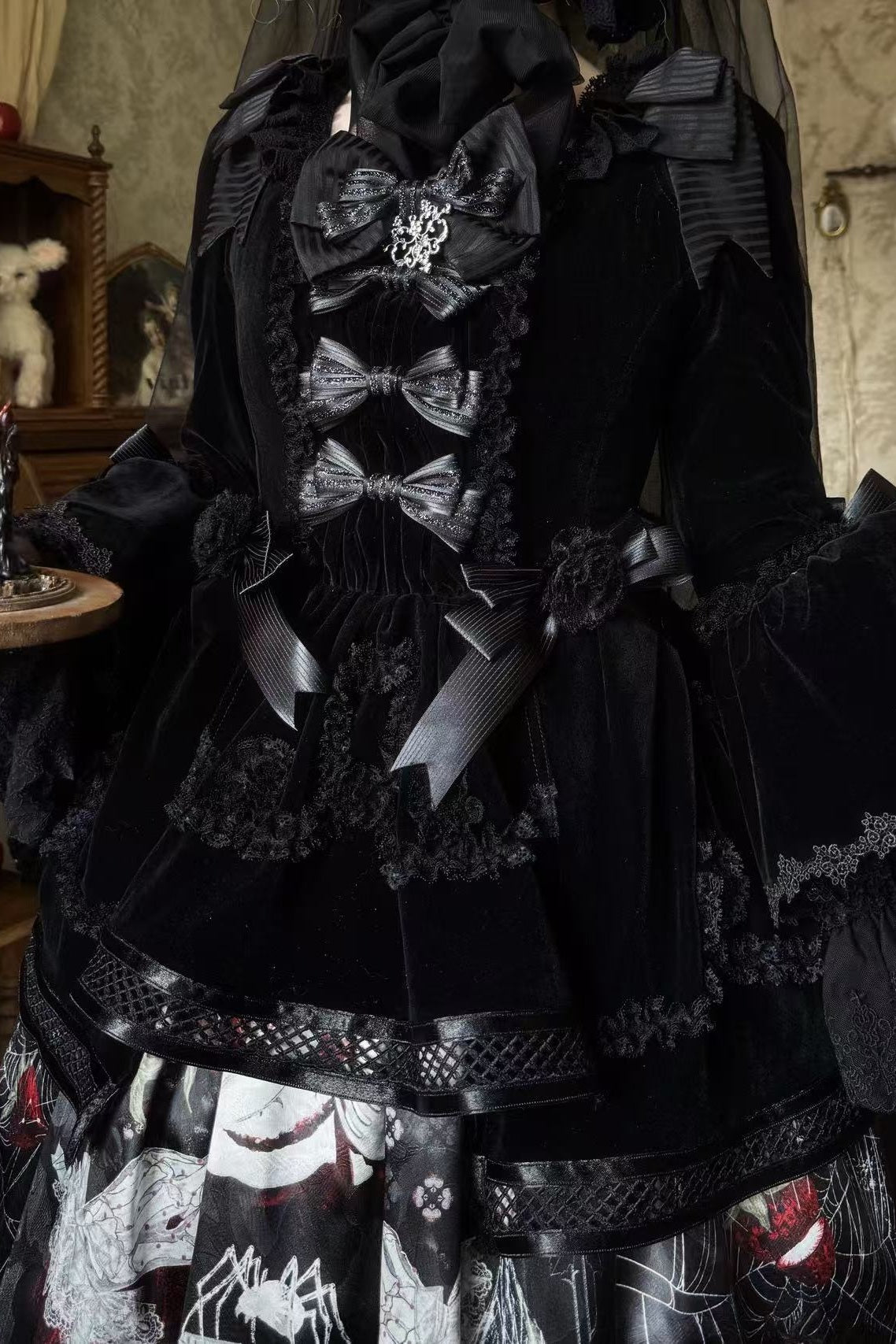Hunting Strawberry Velvet Gothic Sweet Lolita Dress SK & Jacket Set