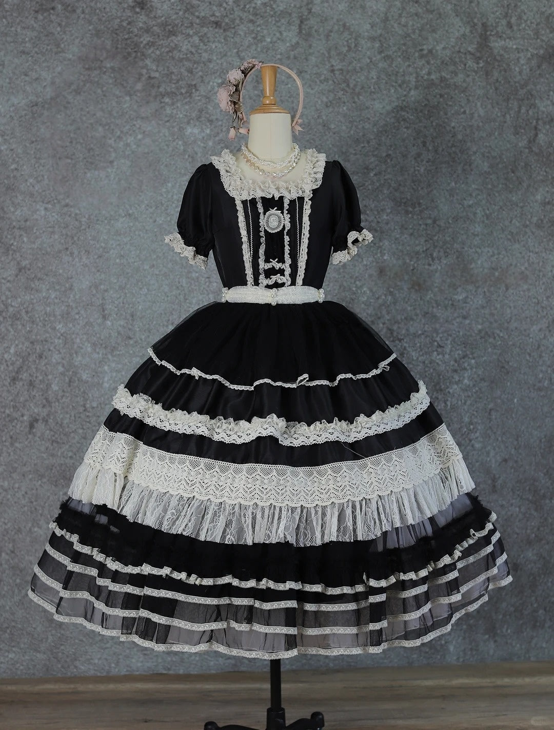 Antique Ball 3.0 Black Ecru Square Neck Lolita Short Sleeve OP Dress