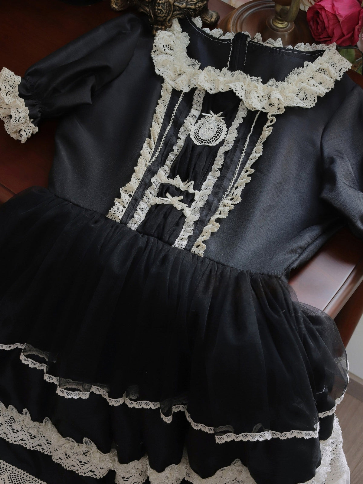 Antique Ball 3.0 Black Ecru Square Neck Lolita Short Sleeve OP Dress - LolitaEra