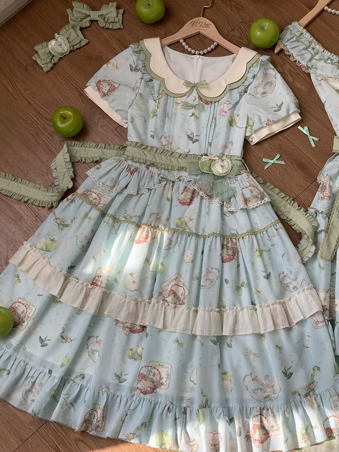 Apple Tea Country Style Lolita Mint Green JSK/OP - LolitaEraApple Tea JSKSApple Tea Country Style Lolita Mint Green JSK/OP