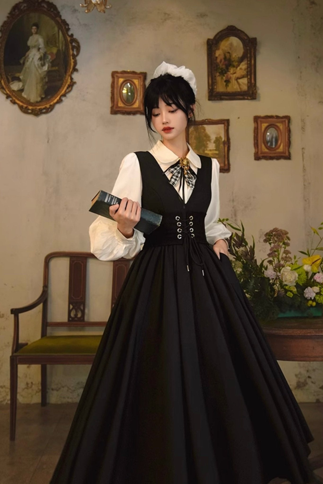 Black Swan French Vintage V - neck Dress 1267 - LolitaEraBlack SetSBlack Swan French Vintage V - neck Dress 1267