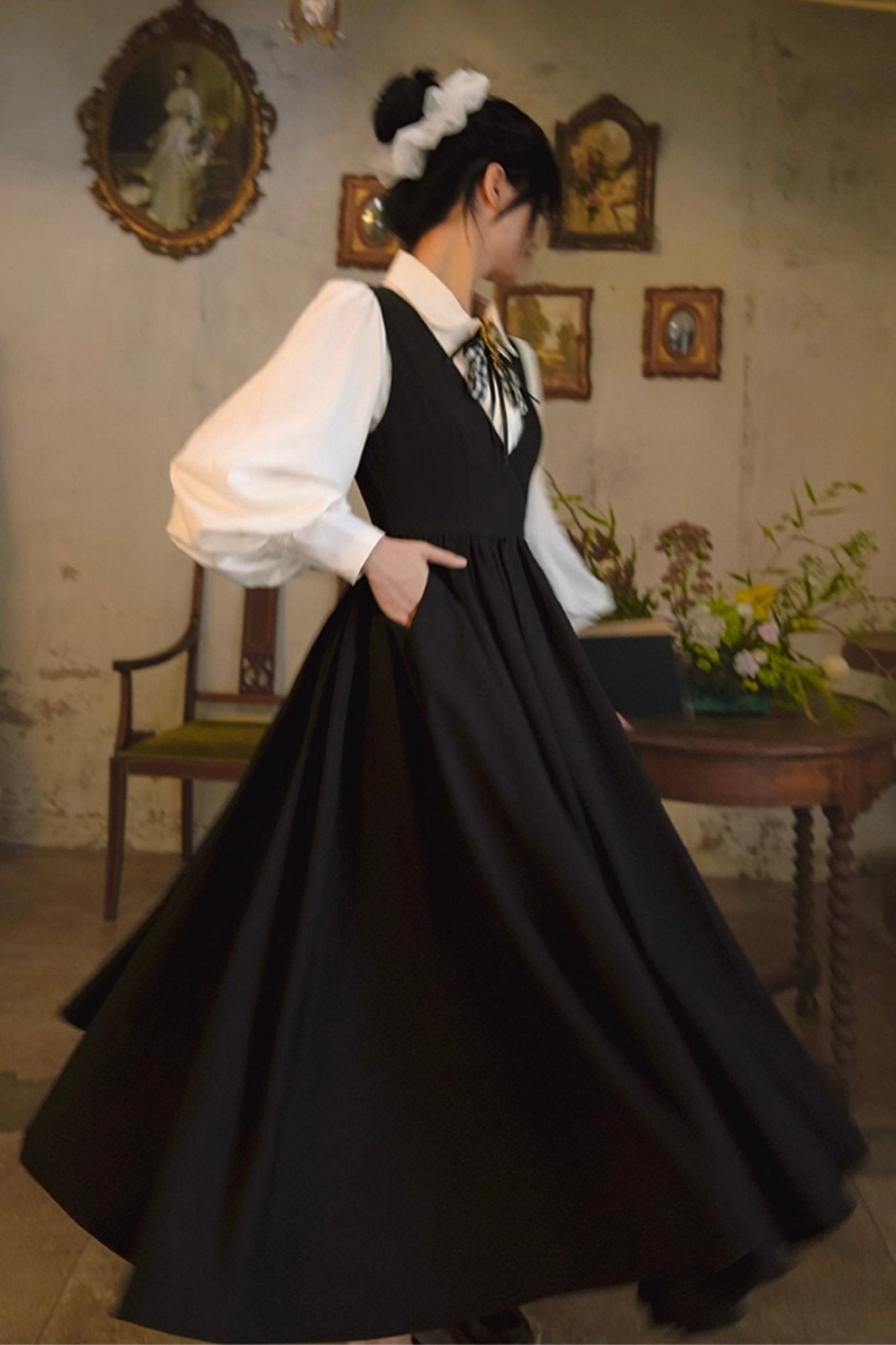 Black Swan French Vintage V - neck Dress 1267 - LolitaEraBlack SetSBlack Swan French Vintage V - neck Dress 1267