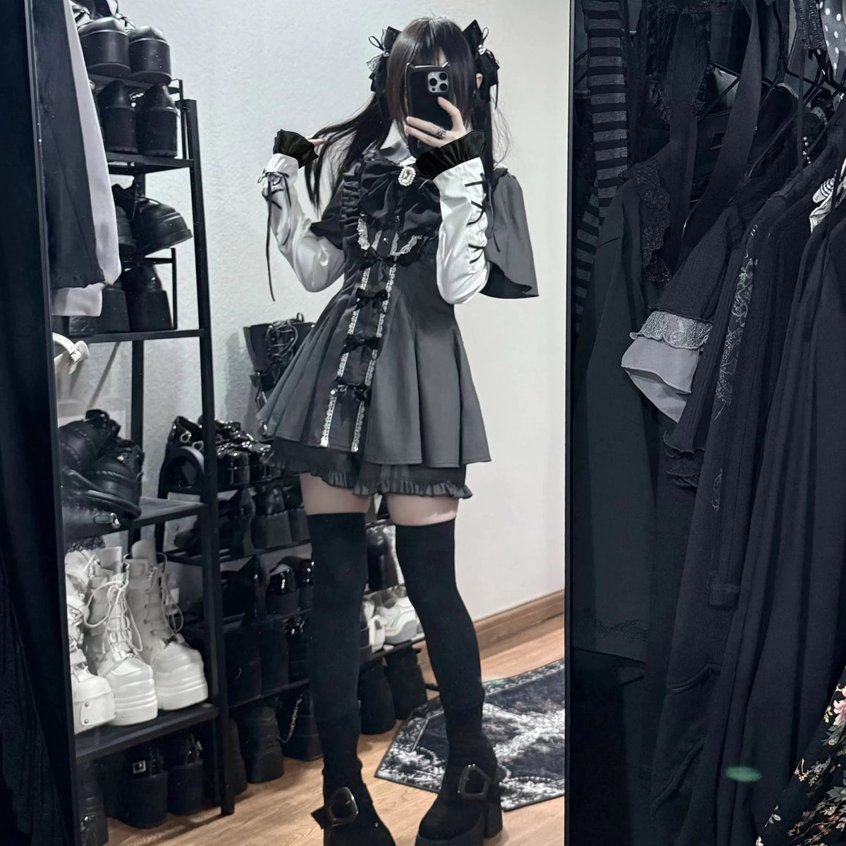 Black Veil Contract Dark Gray Black Velvet Lolita Skirt Outfit Set with Bow - LolitaEra