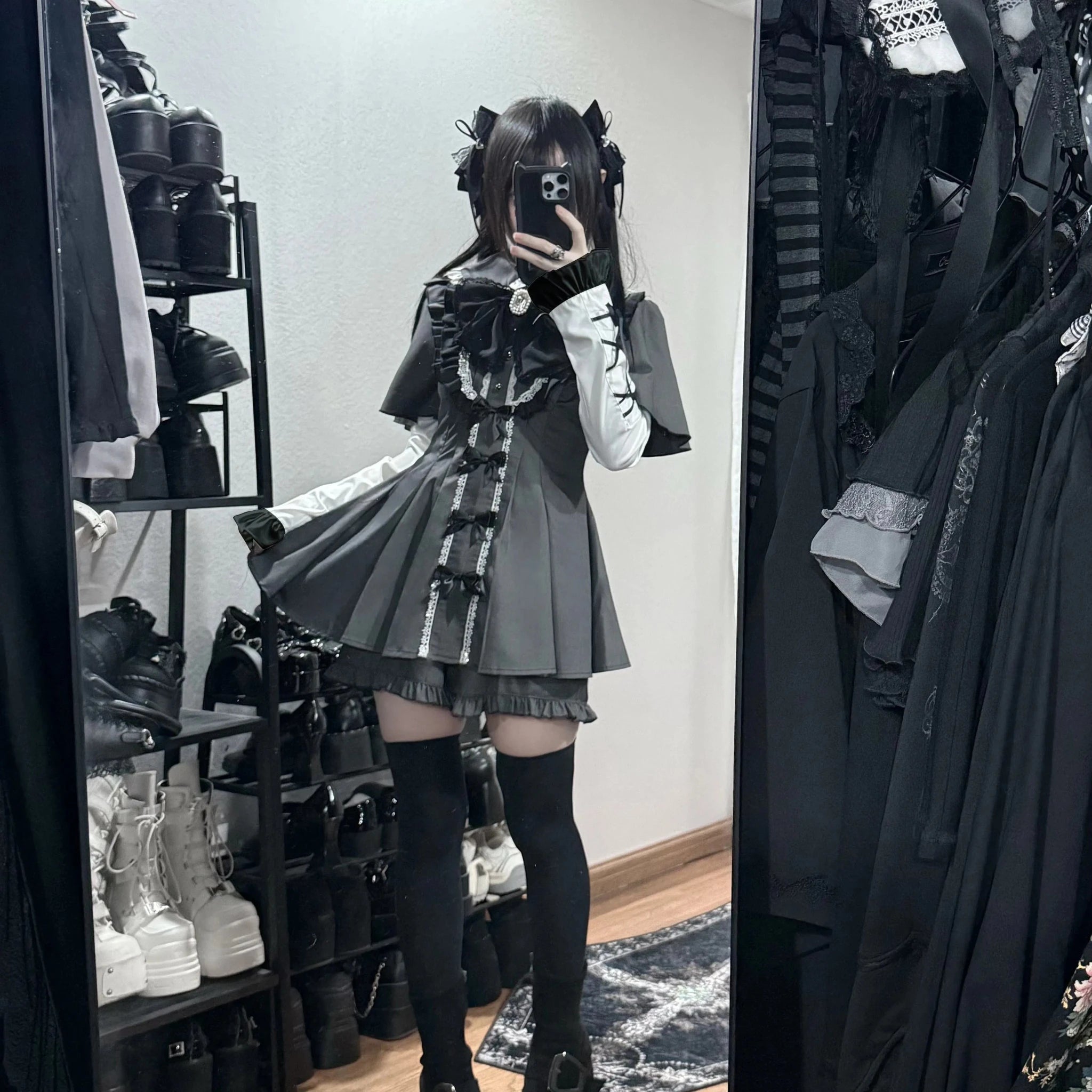 Black Veil Contract Dark Gray Black Velvet Lolita Skirt Outfit Set with Bow - LolitaEra