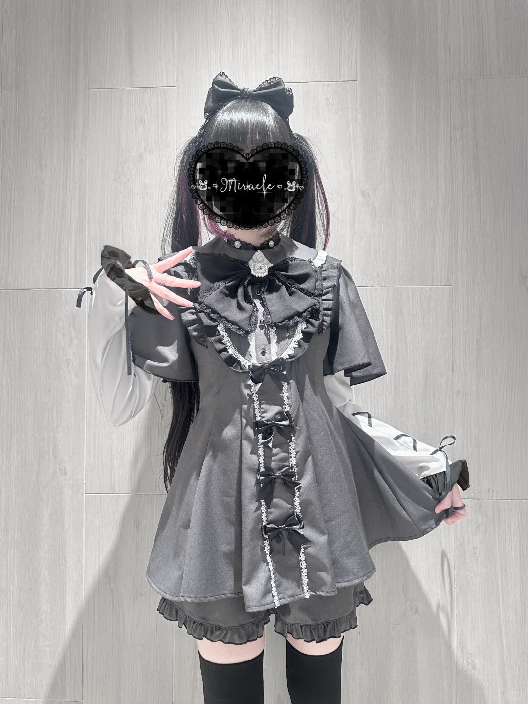 Black Veil Contract Dark Gray Black Velvet Lolita Skirt Outfit Set with Bow - LolitaEra