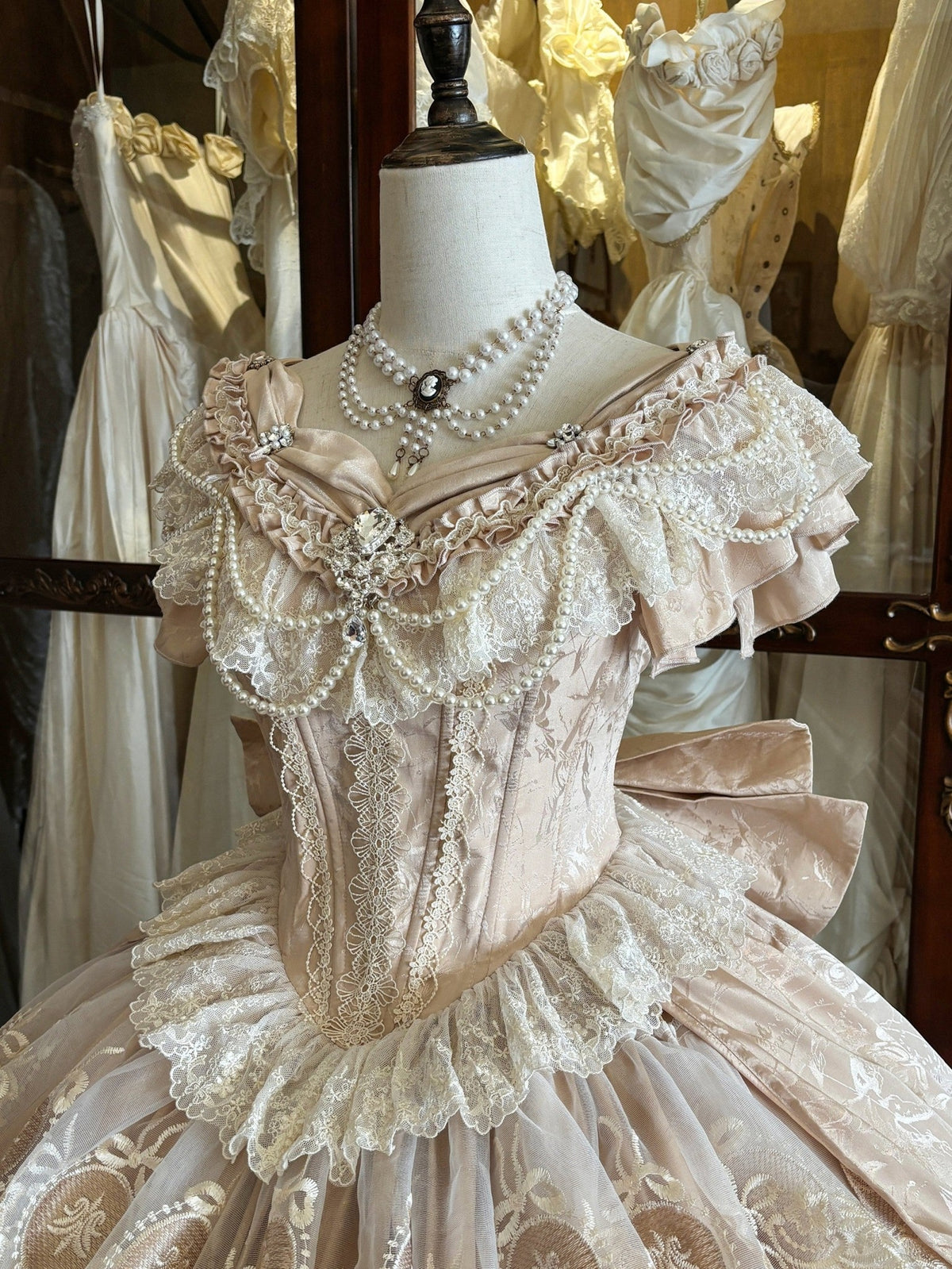 Bourbon Rose Ivory Fan Lace Embroidery Classic Lolita OP Dress - LolitaEra