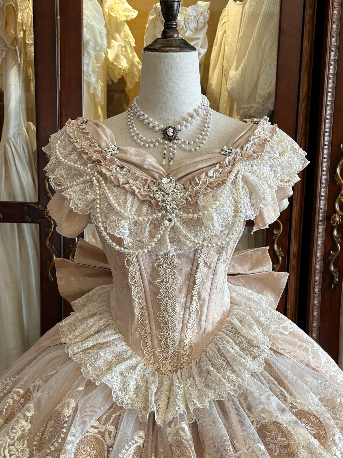 Bourbon Rose Ivory Fan Lace Embroidery Classic Lolita OP Dress - LolitaEra