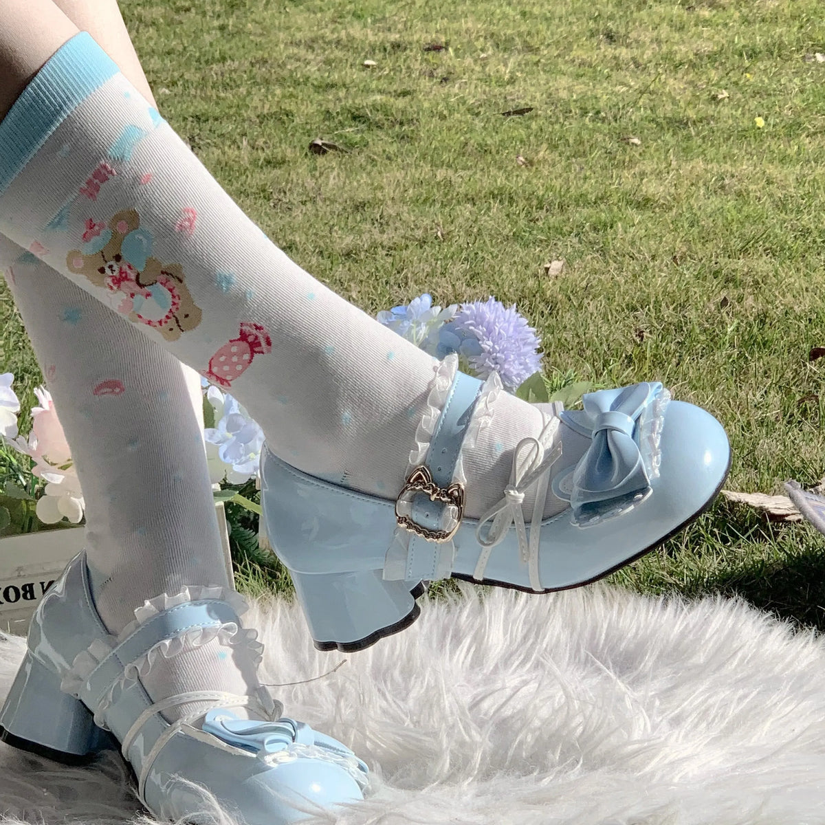 Ready stock [Sweetheart Meow Pie] Candy Kitten Original Cute Cat Claw Alien Medium Heel Lolita Shoes Round Toe Bags
