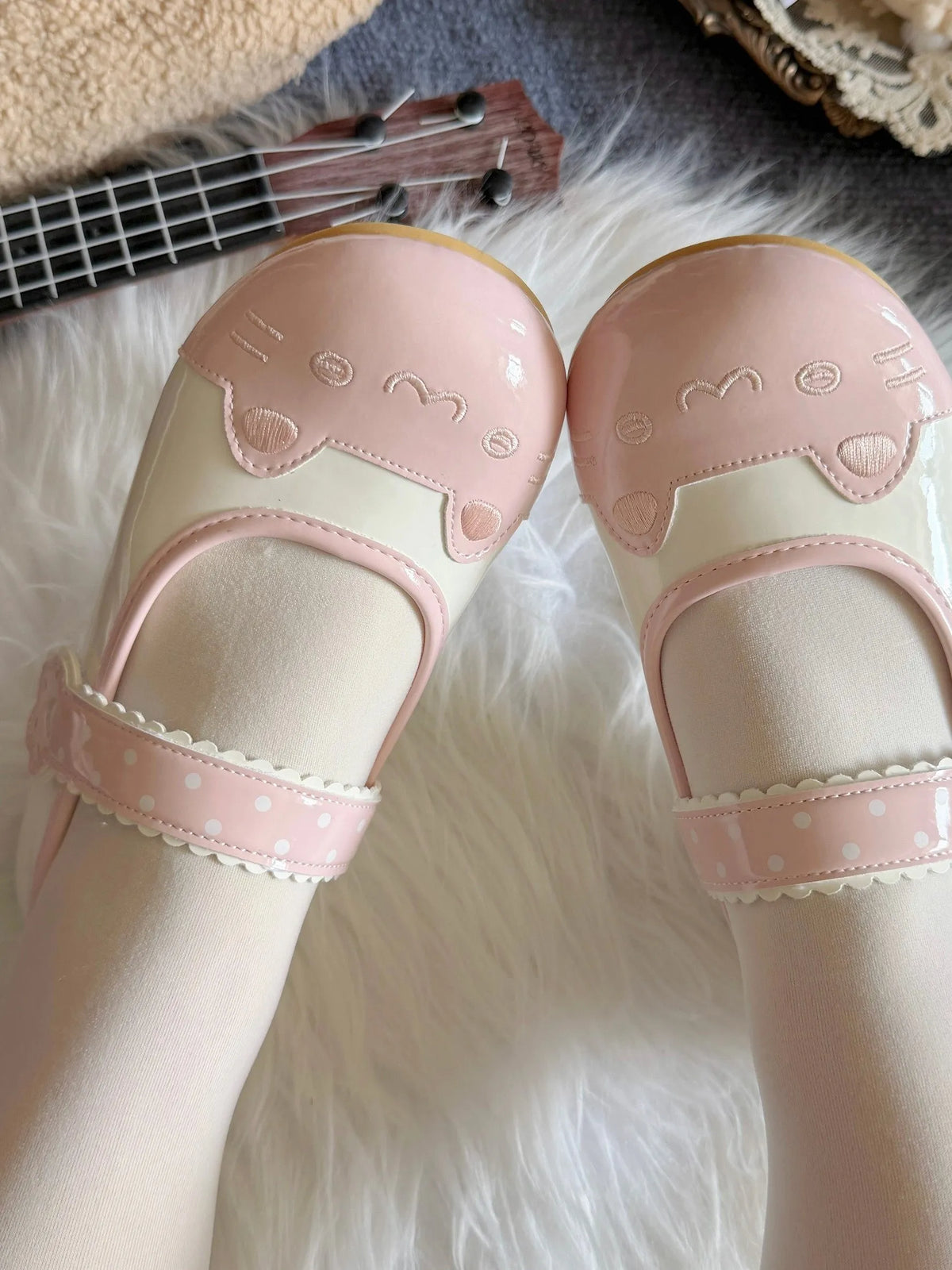 Kitten Biscuit Indoor Shoes 2026 New Summer Cute Flat Big-Toe Shoes Sweet Embroidery Japanese Lolita Shoes