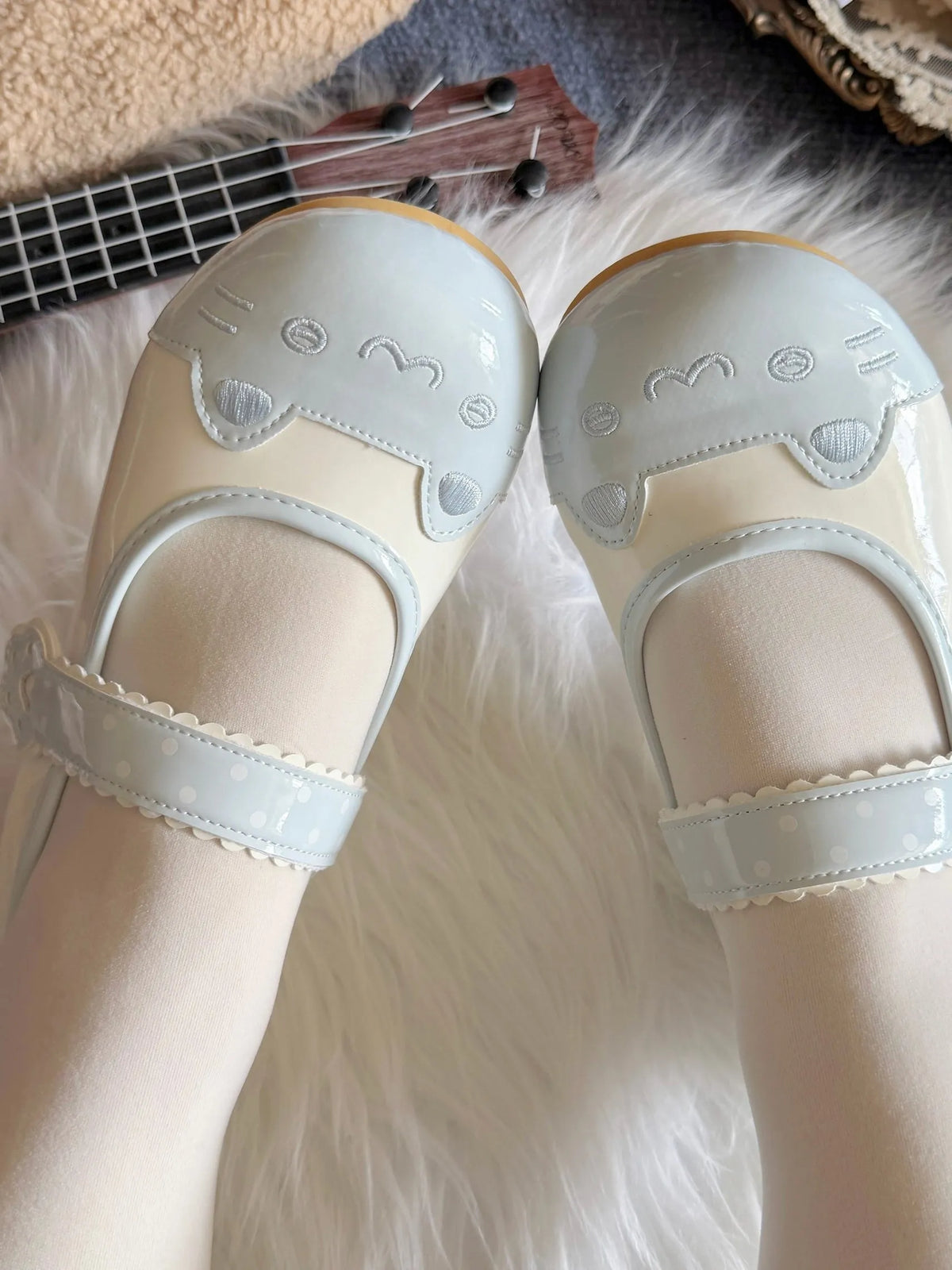 Kitten Biscuit Indoor Shoes 2026 New Summer Cute Flat Big-Toe Shoes Sweet Embroidery Japanese Lolita Shoes