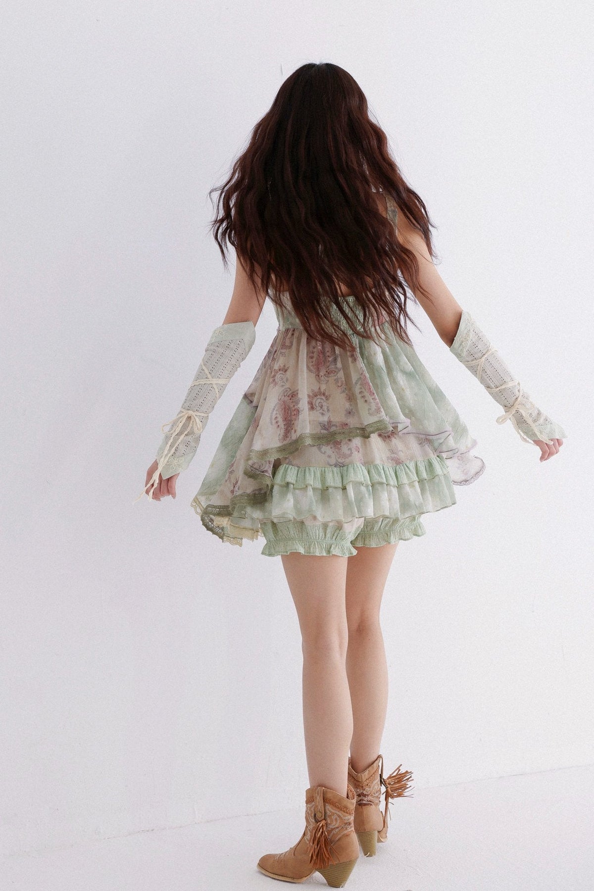Creeping Vines Sage Green Floral Gold Thread Halter Top Skirt Mori Set - LolitaEra