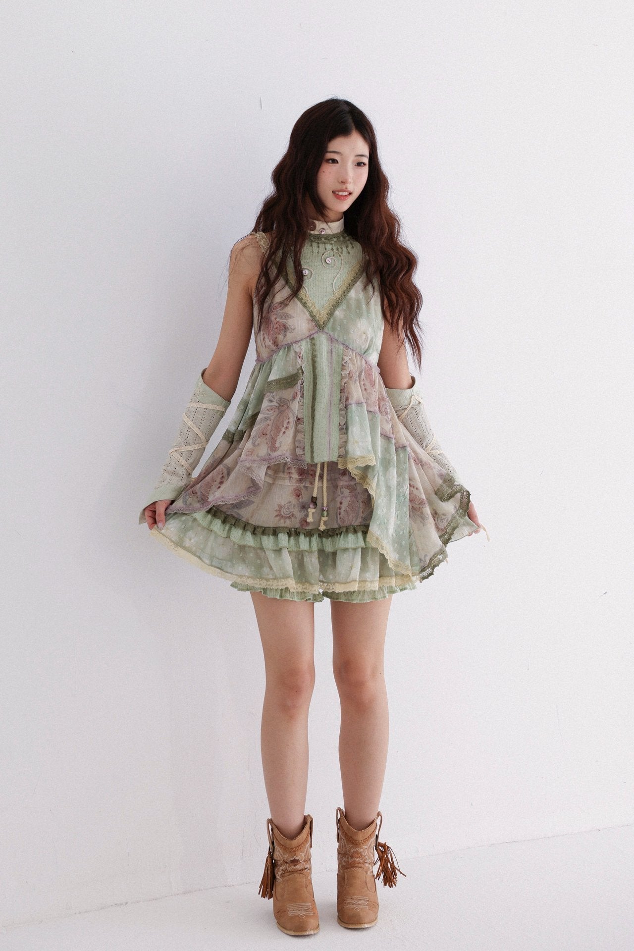 Creeping Vines Sage Green Floral Gold Thread Halter Top Skirt Mori Set - LolitaEra