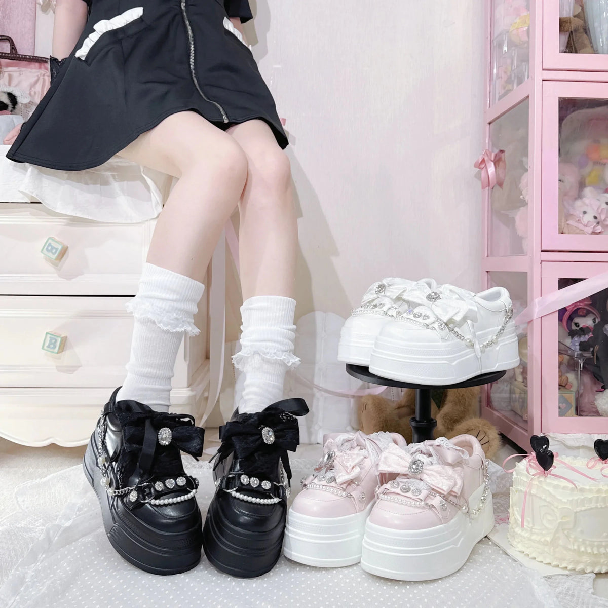 Crystal Bow Pearl Chain Lolita Platform Sneakers - LolitaEra