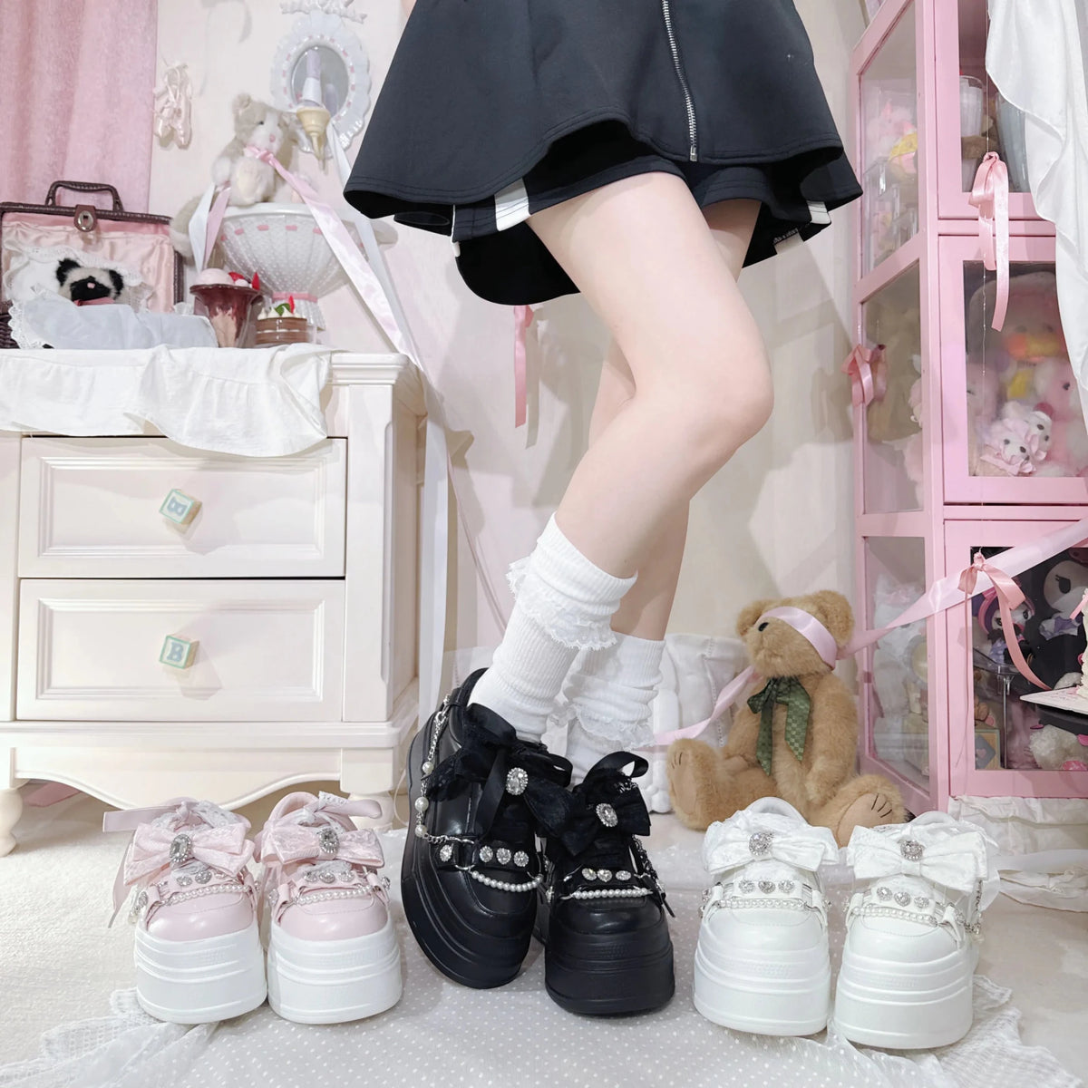 Crystal Bow Pearl Chain Lolita Platform Sneakers - LolitaEra
