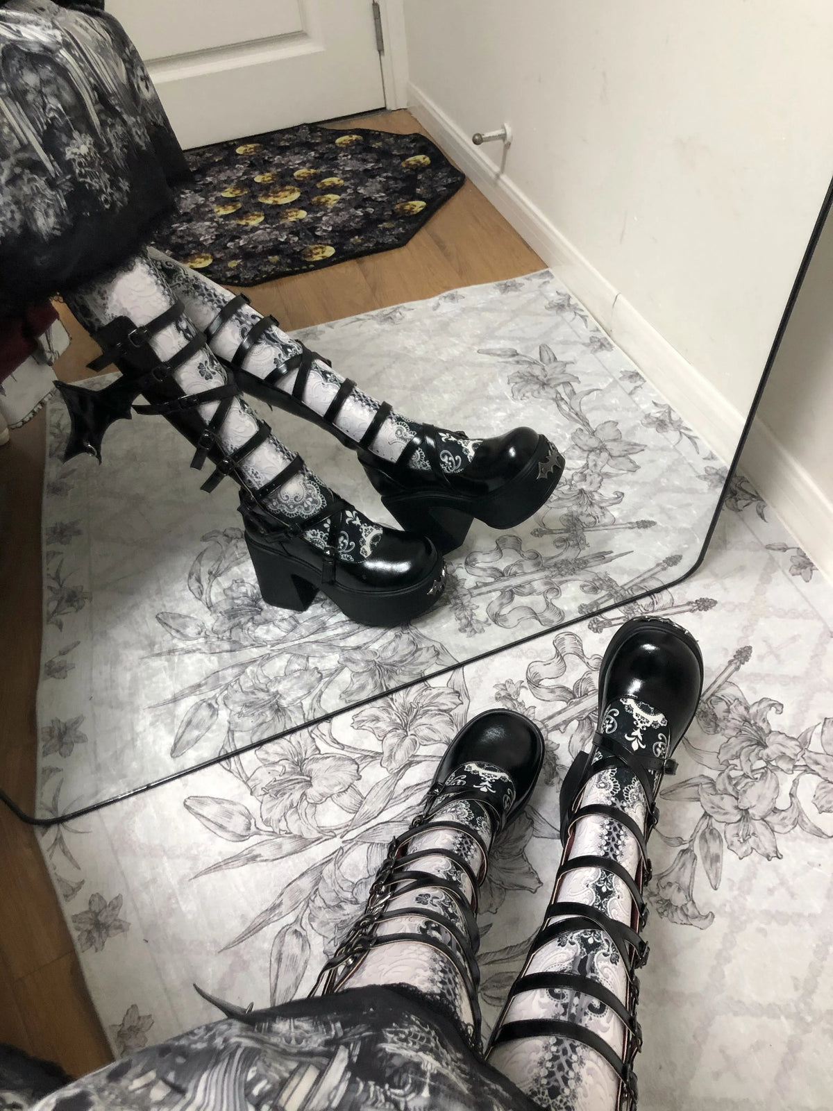 [Deposit] Bat Banquet Invitation GURURU Original Gothic Dark Bat Hollow Mid-Calf Boots Platform Shoes